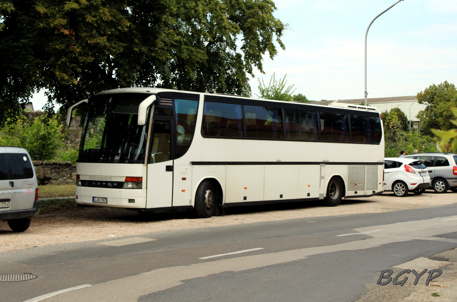 Setra S315 HD (LJK-787)