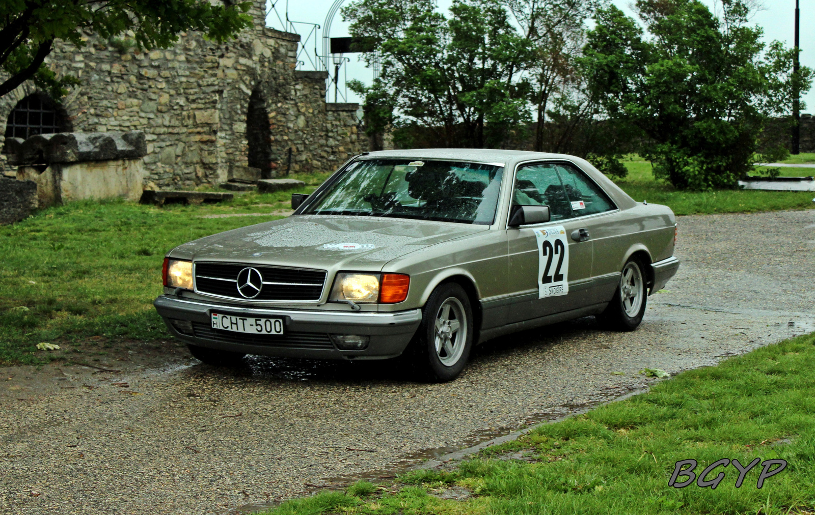 Mercedes-Benz C126