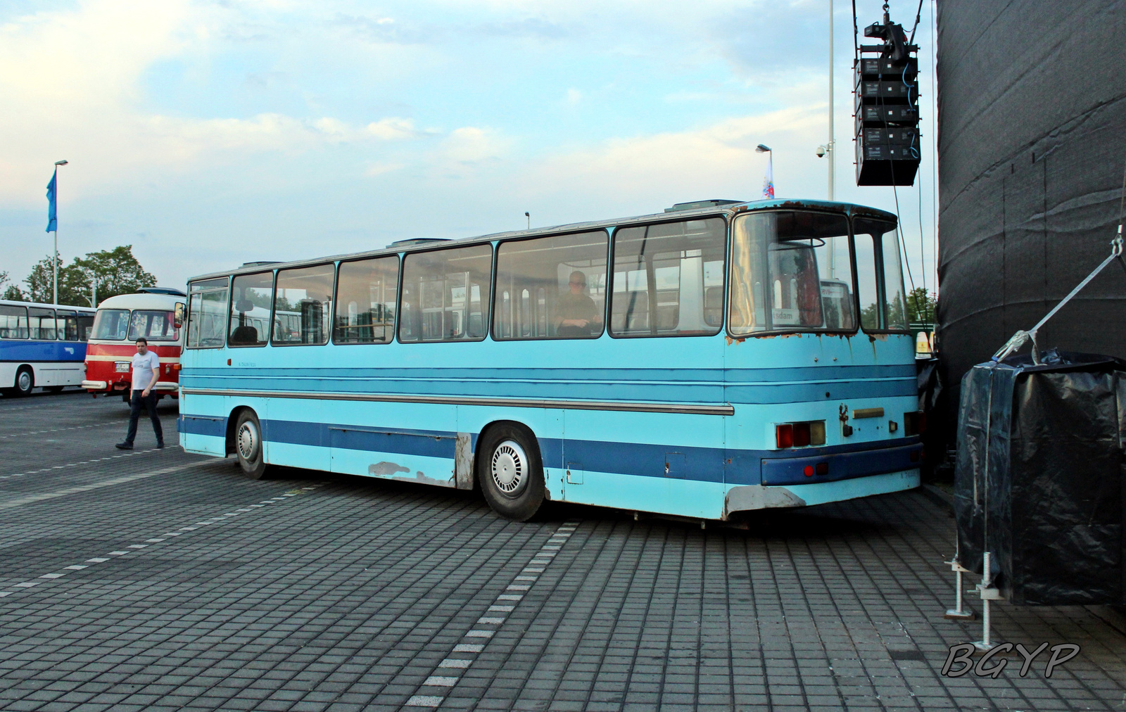 Ikarus 260.02