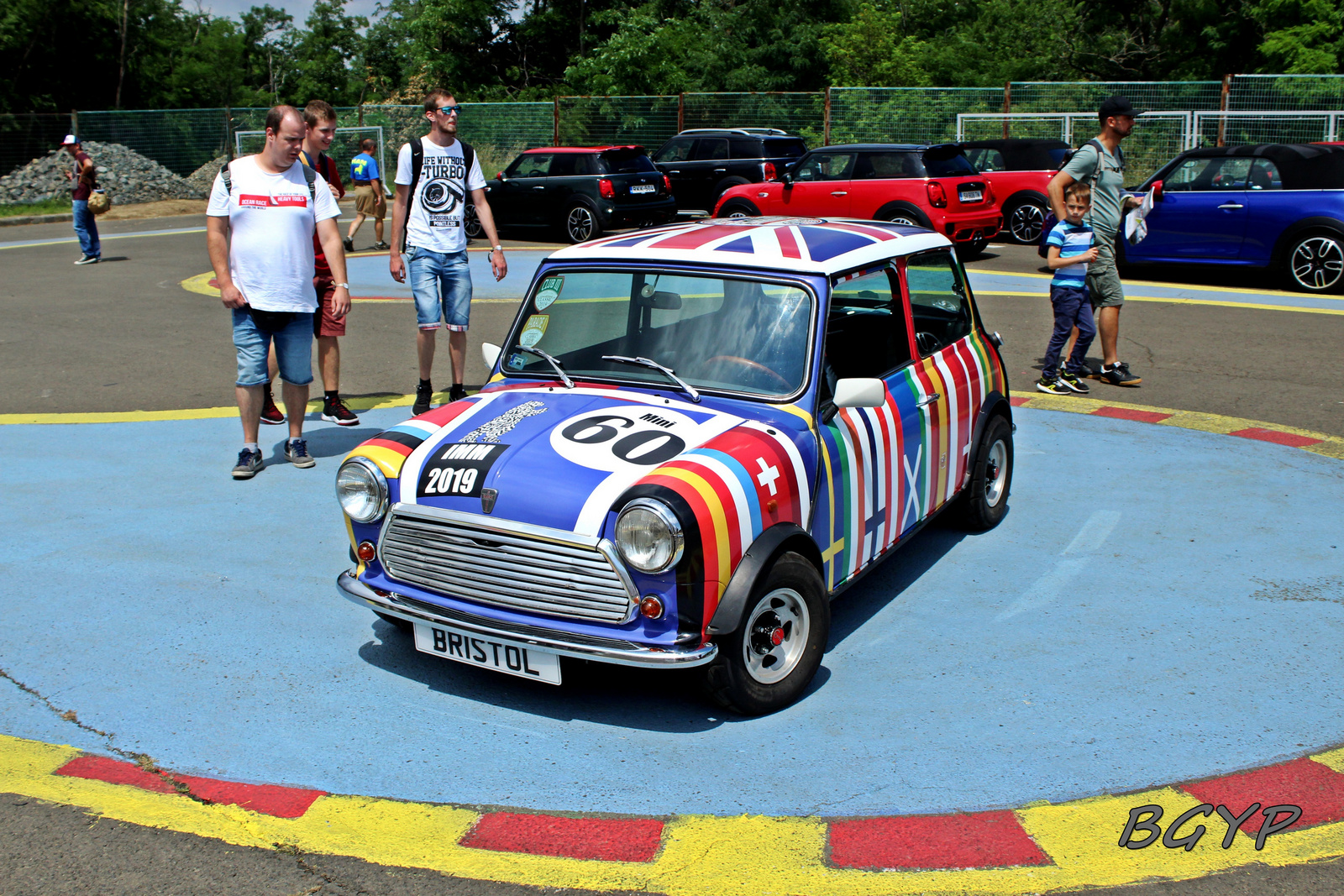 Mini