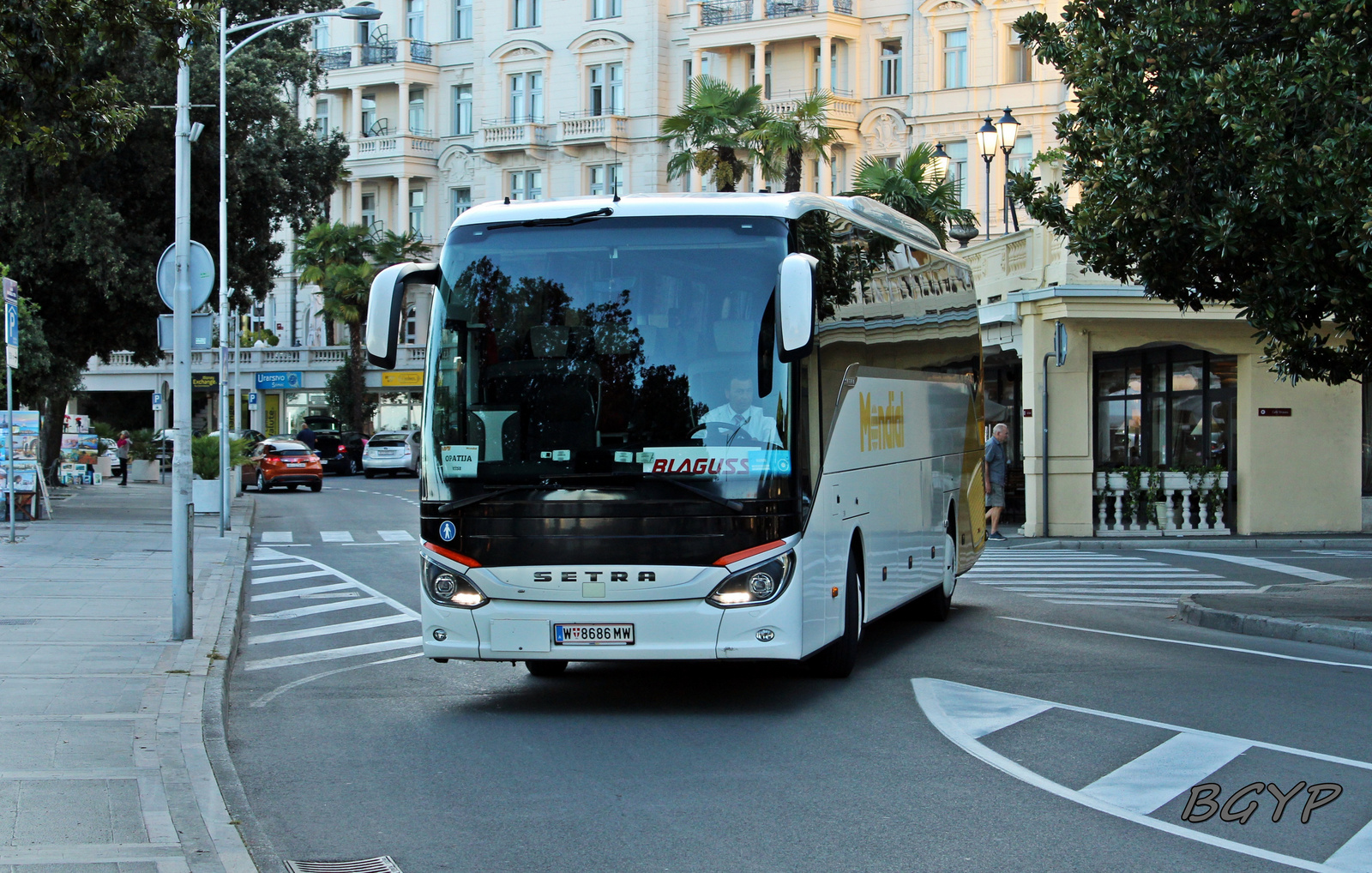 Setra S515 HD (W-8686 MW)