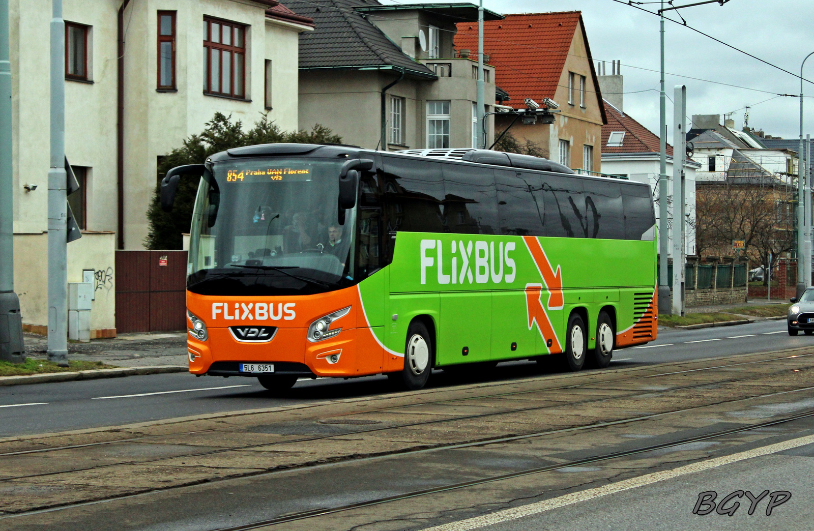 VDL Futura (5L6 6351)