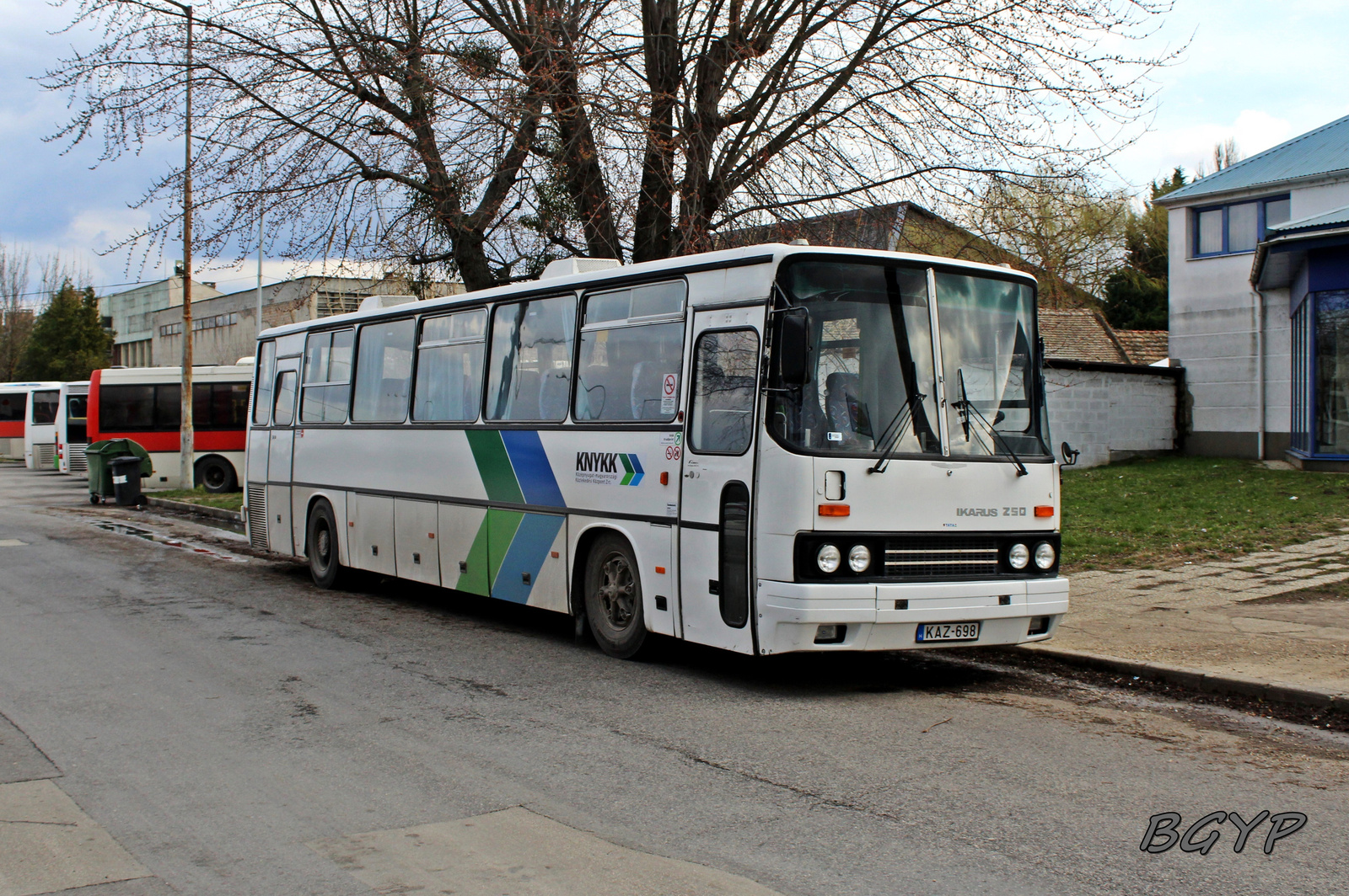 Ikarus 250.68 (KAZ-698)