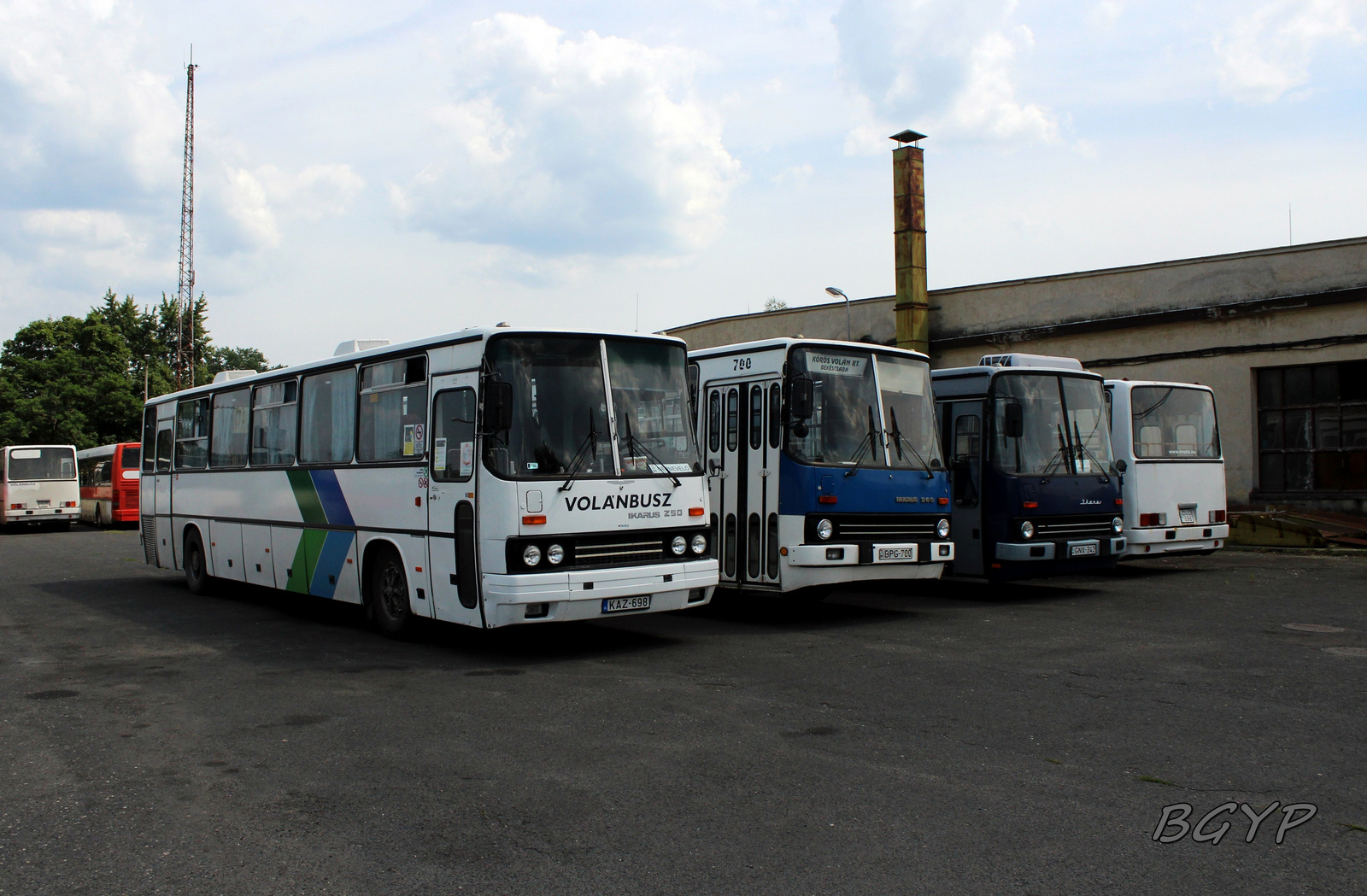 Ikarus 250.68 (KAZ-698)