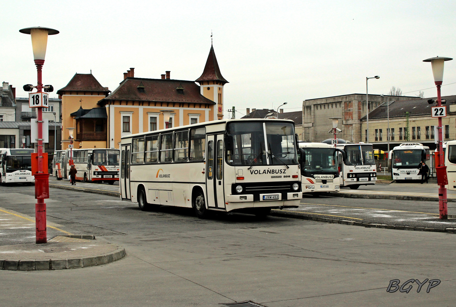 Ikarus 260.20M (JXW-453)