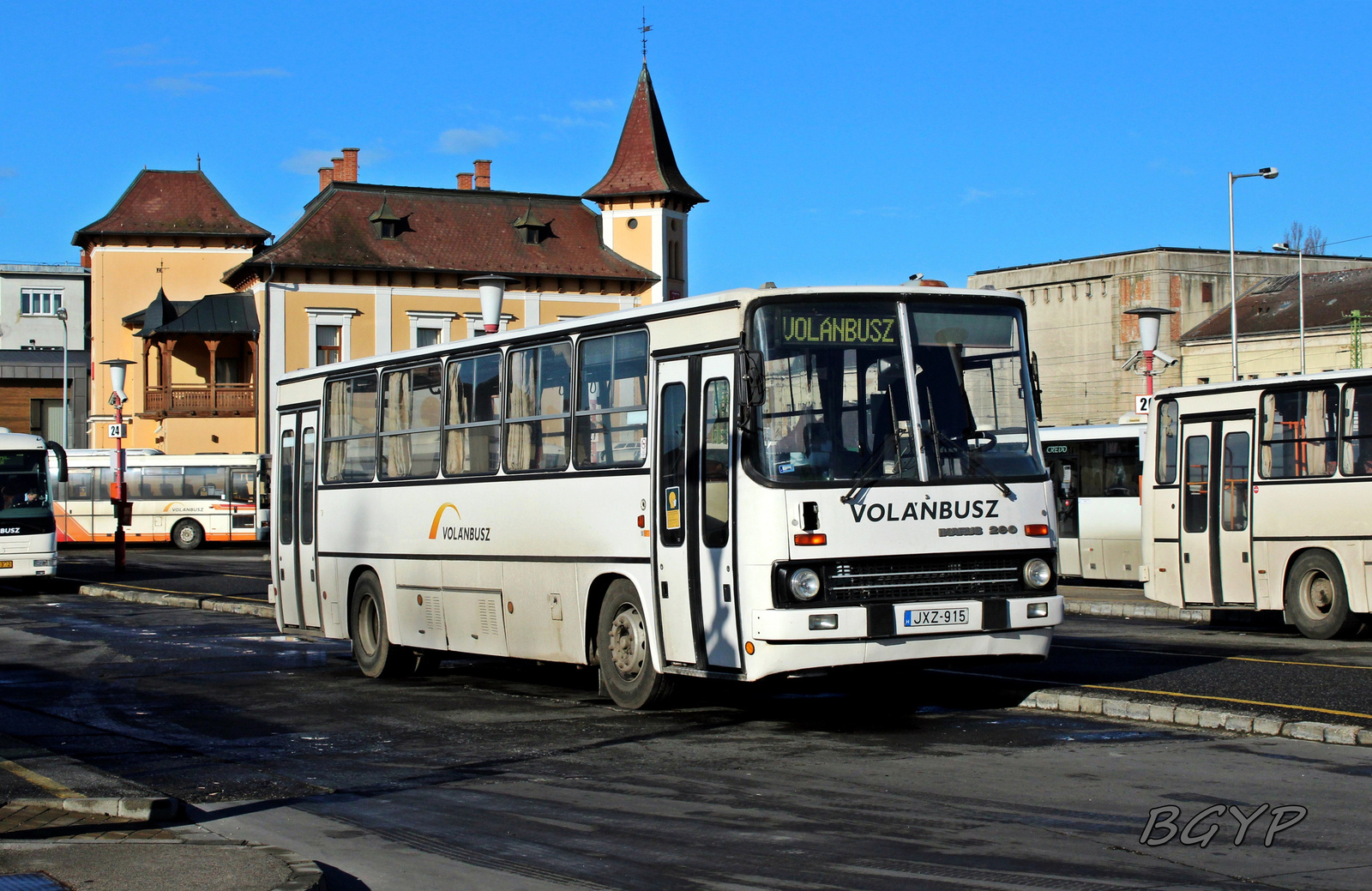 Ikarus 260.20M (JXZ-915)