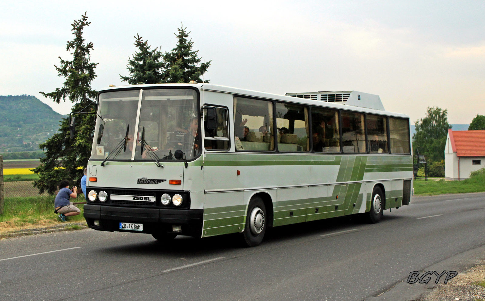 Ikarus 250SL (ZR-IK 86H)