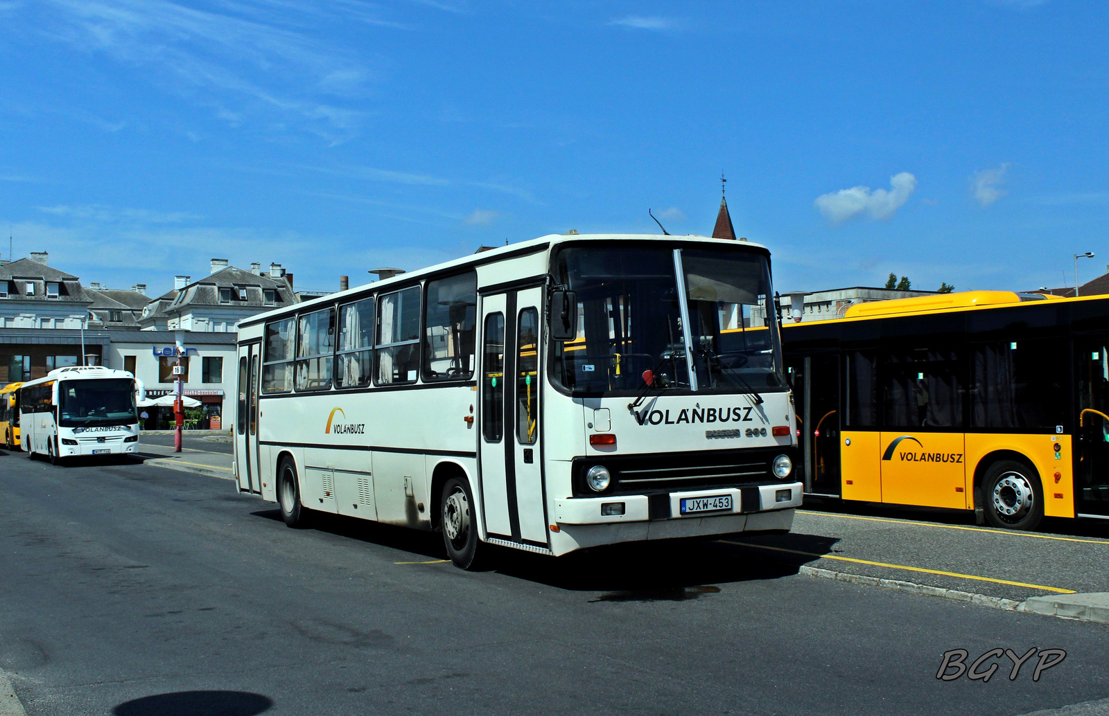 Ikarus 260.20M (JXW-453)