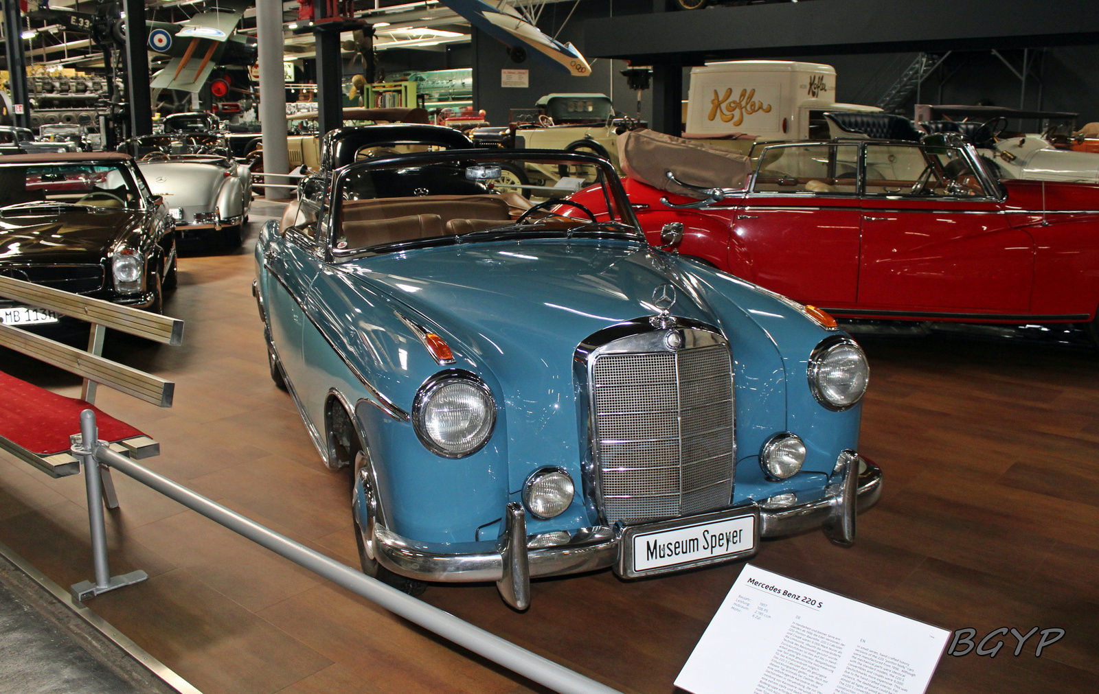 Mercedes-Benz 220S