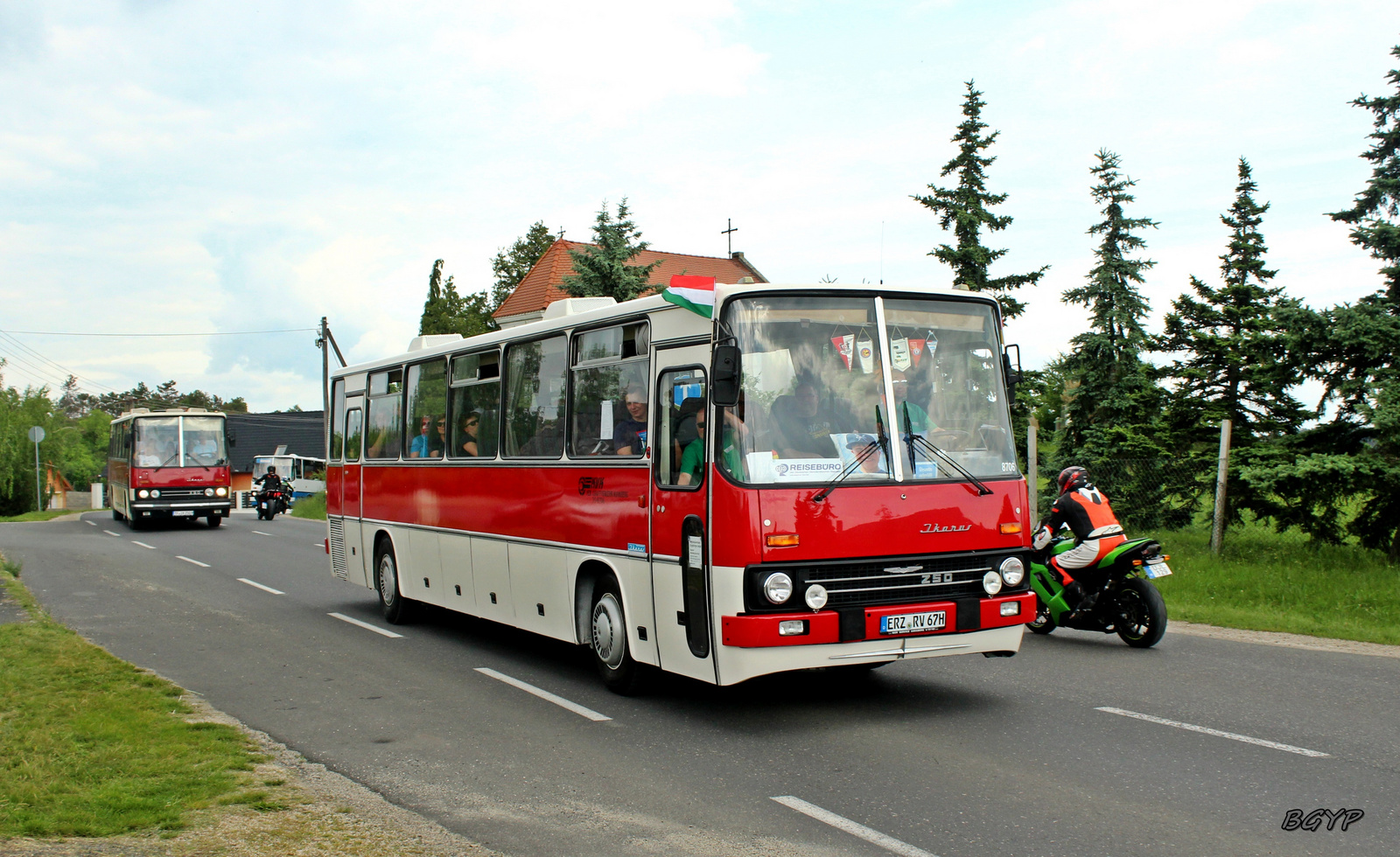 Ikarus 250.67 (ERZ-RV 67H)