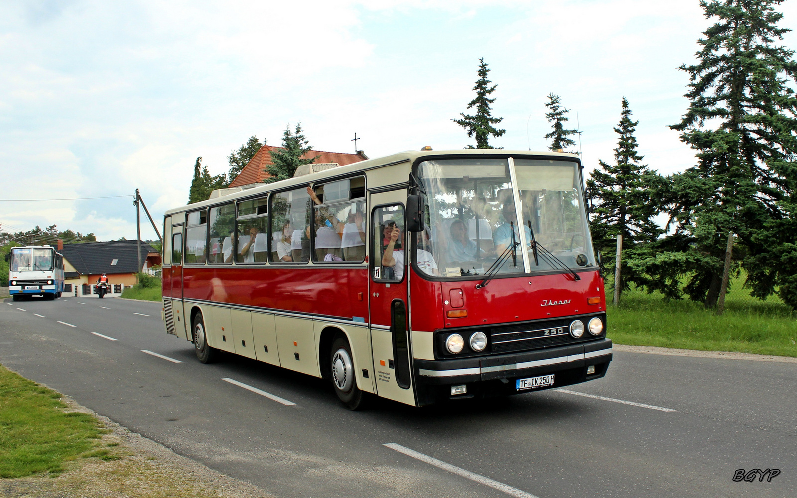 Ikarus 250.67 (TF-IK 250H)