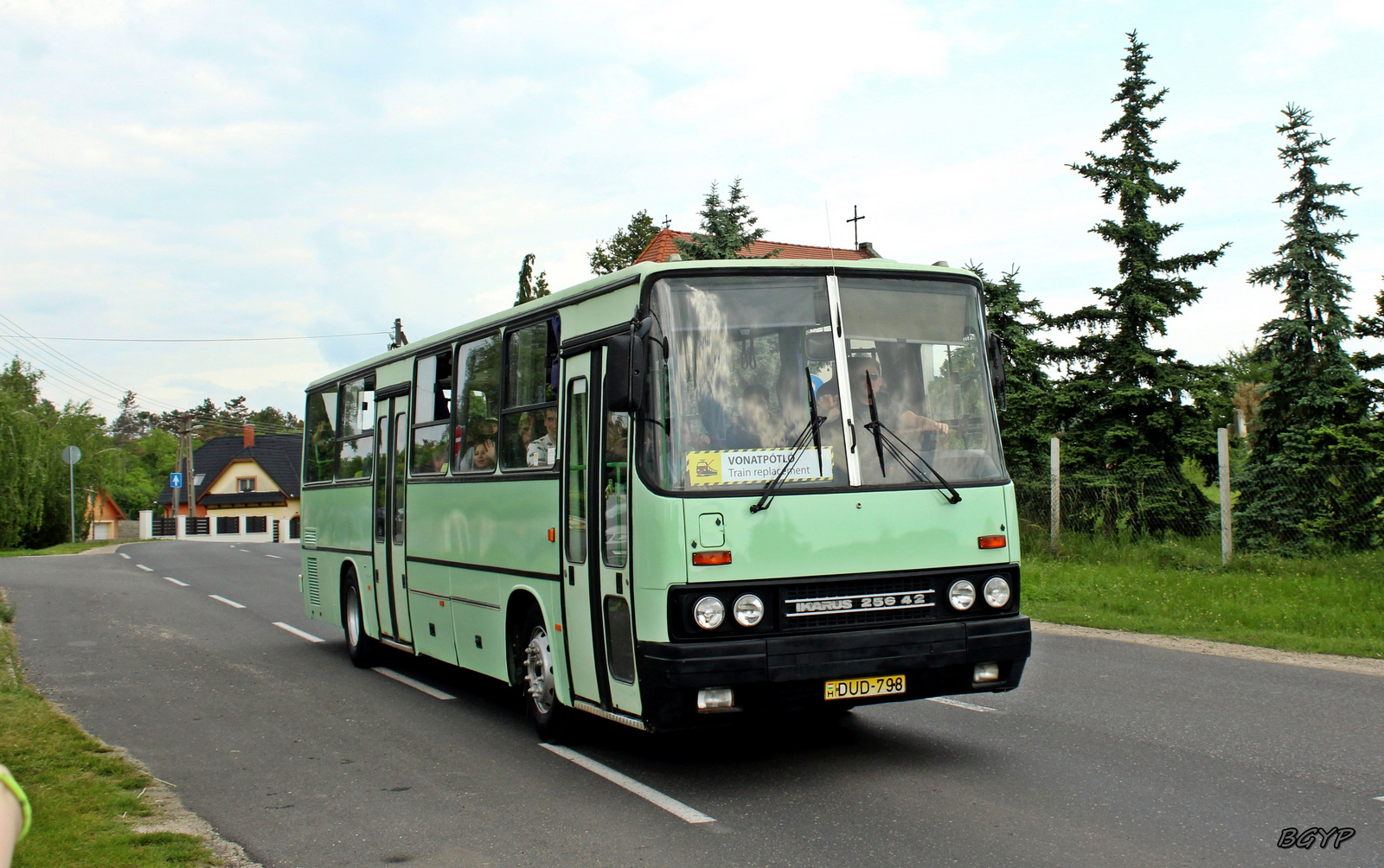 Ikarus 256.42 (DUD-798)