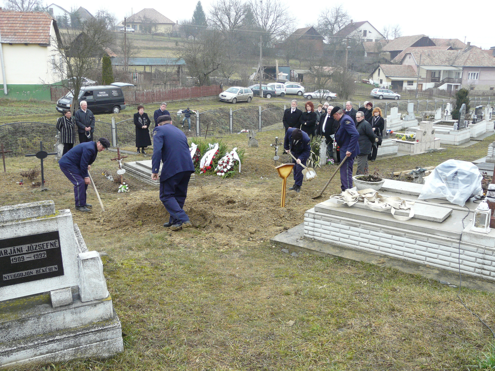 Adamocné dr. Gál Zsuzsanna temetése 2013.03.09. 11-45-12