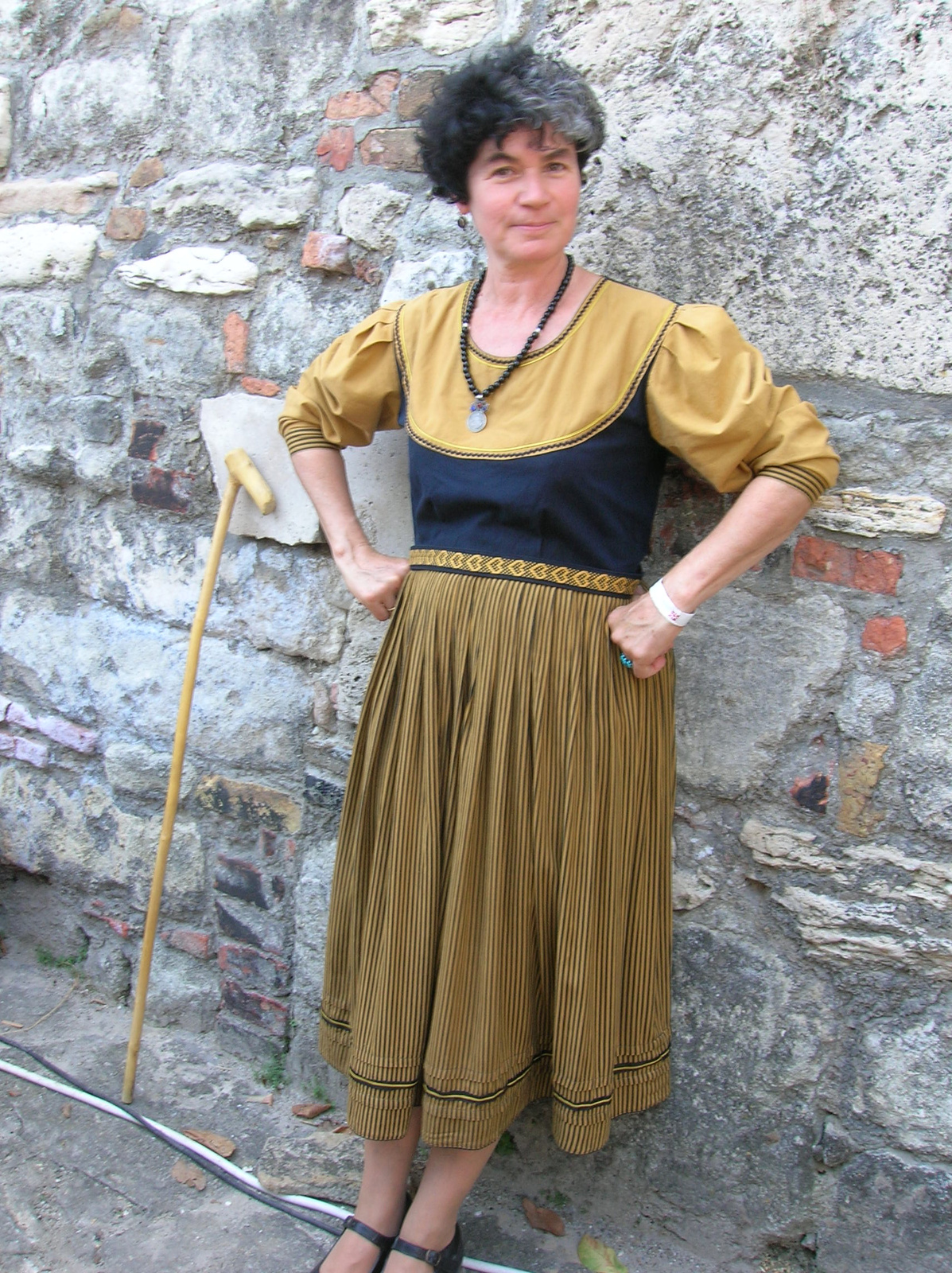 2008 augusztus Fehér Anna vászonruhája