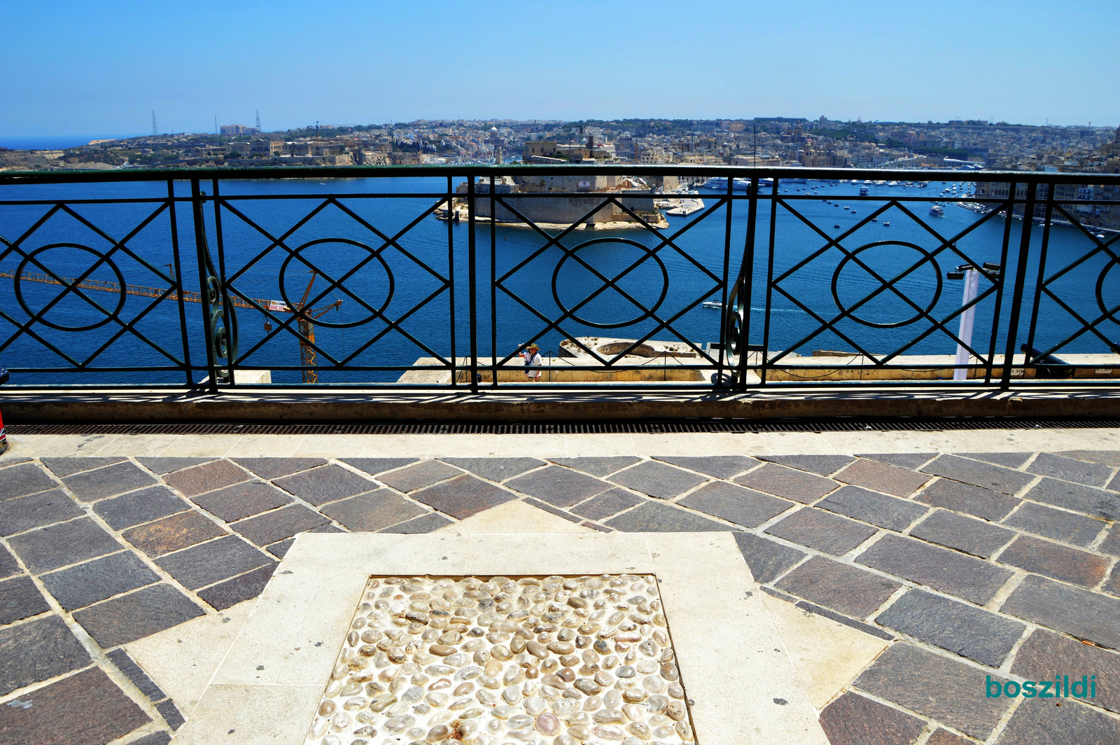 DSC 8076 Valletta, Felső Barakka kertből