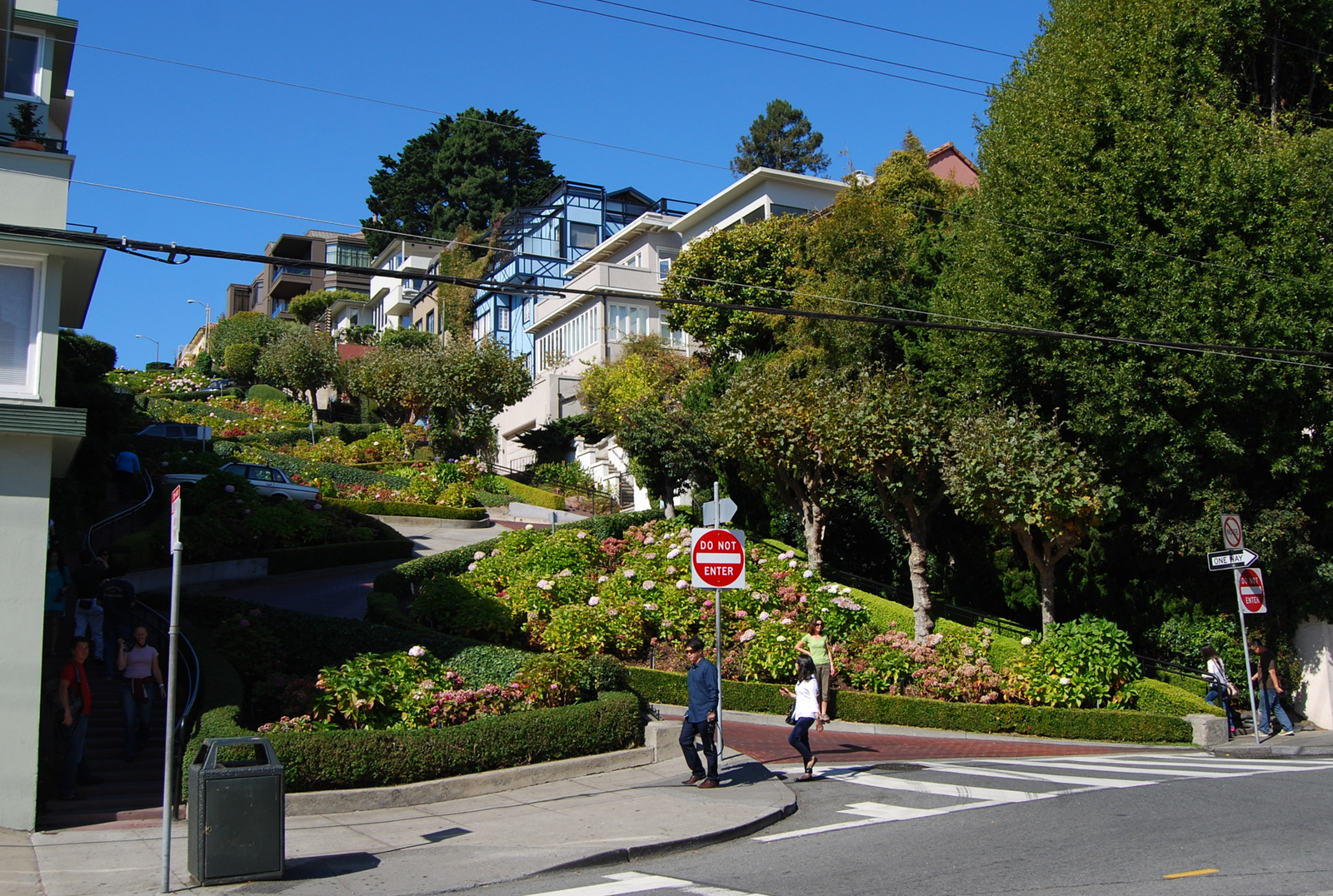 US12 1001 002 Lombard Street, San Francisco, CA