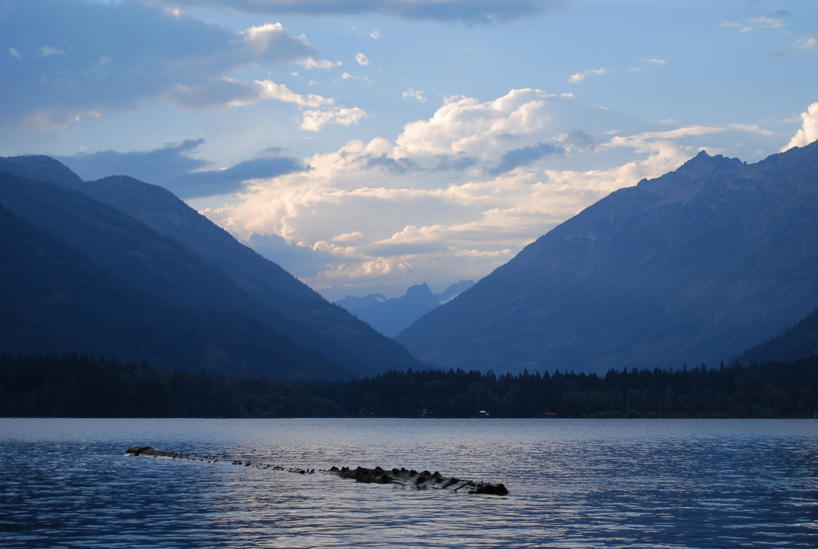 US13 0915 019 Lake Chelan, WA