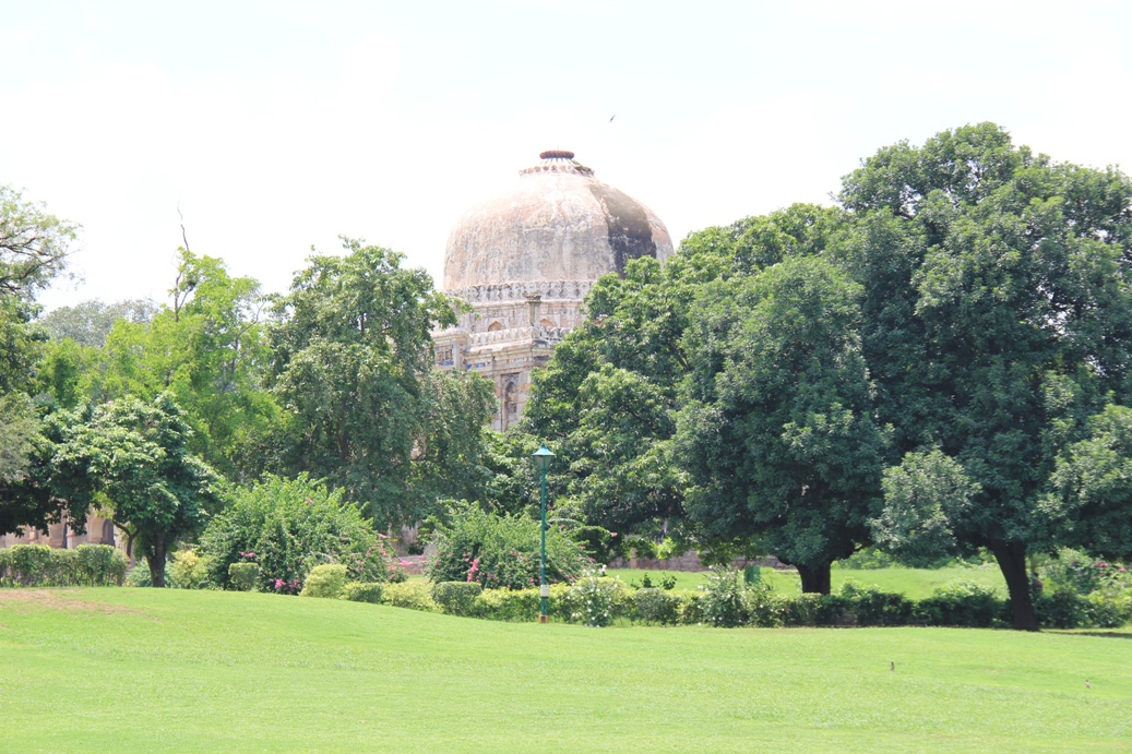 Shish Gumbad távolról1