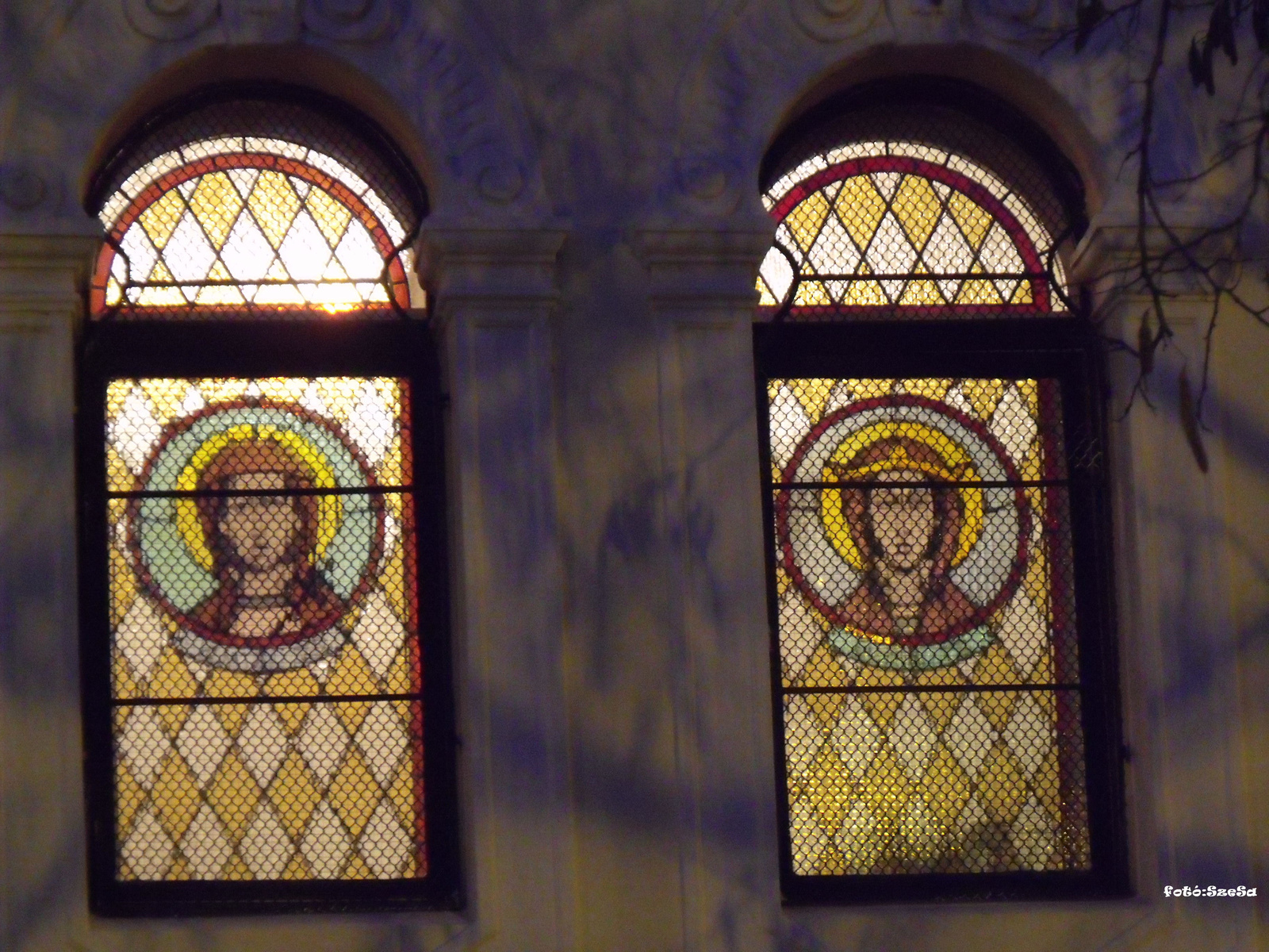 "Szent Rozália" ablakai...