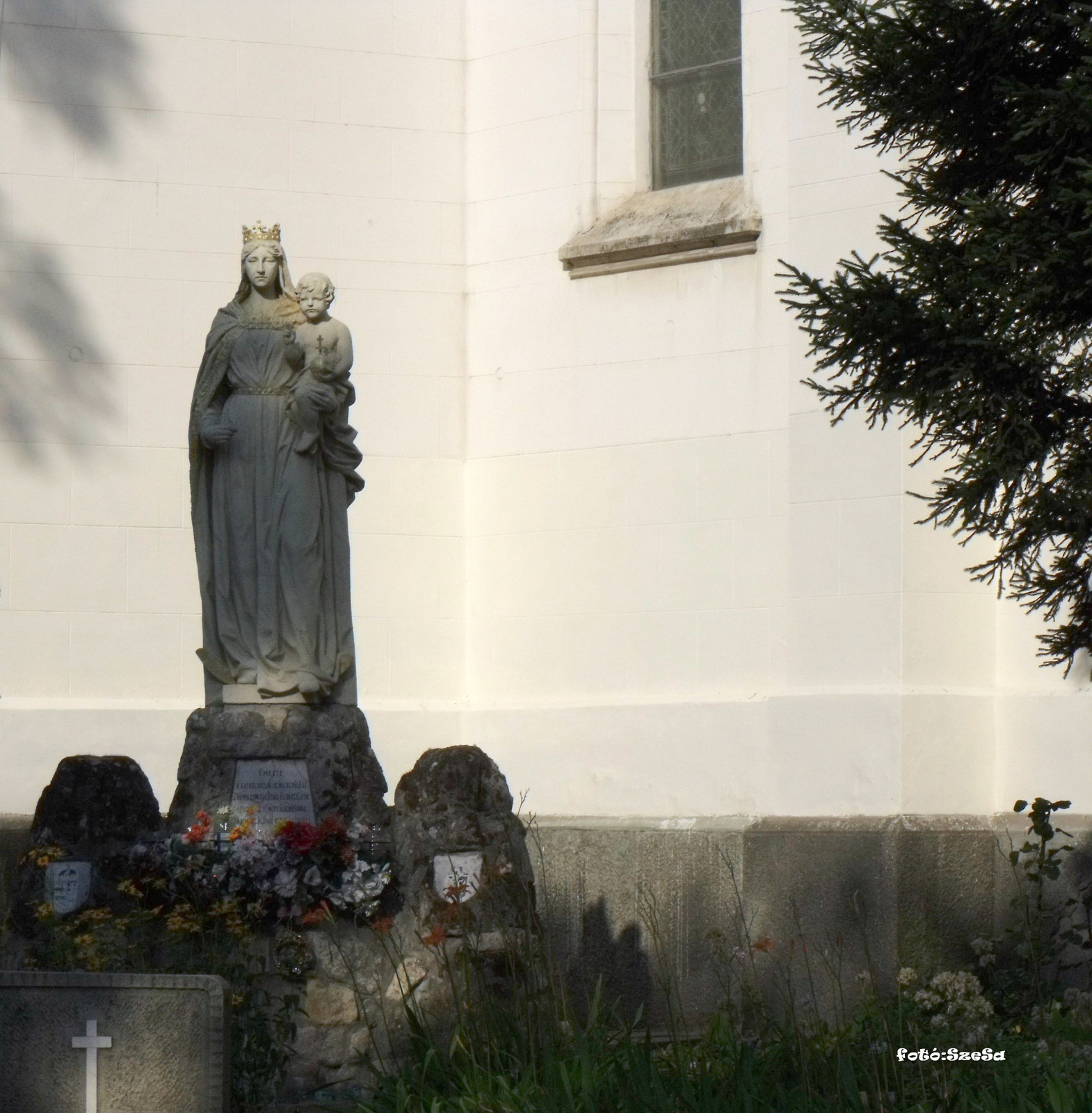 Rókusi templomkert...