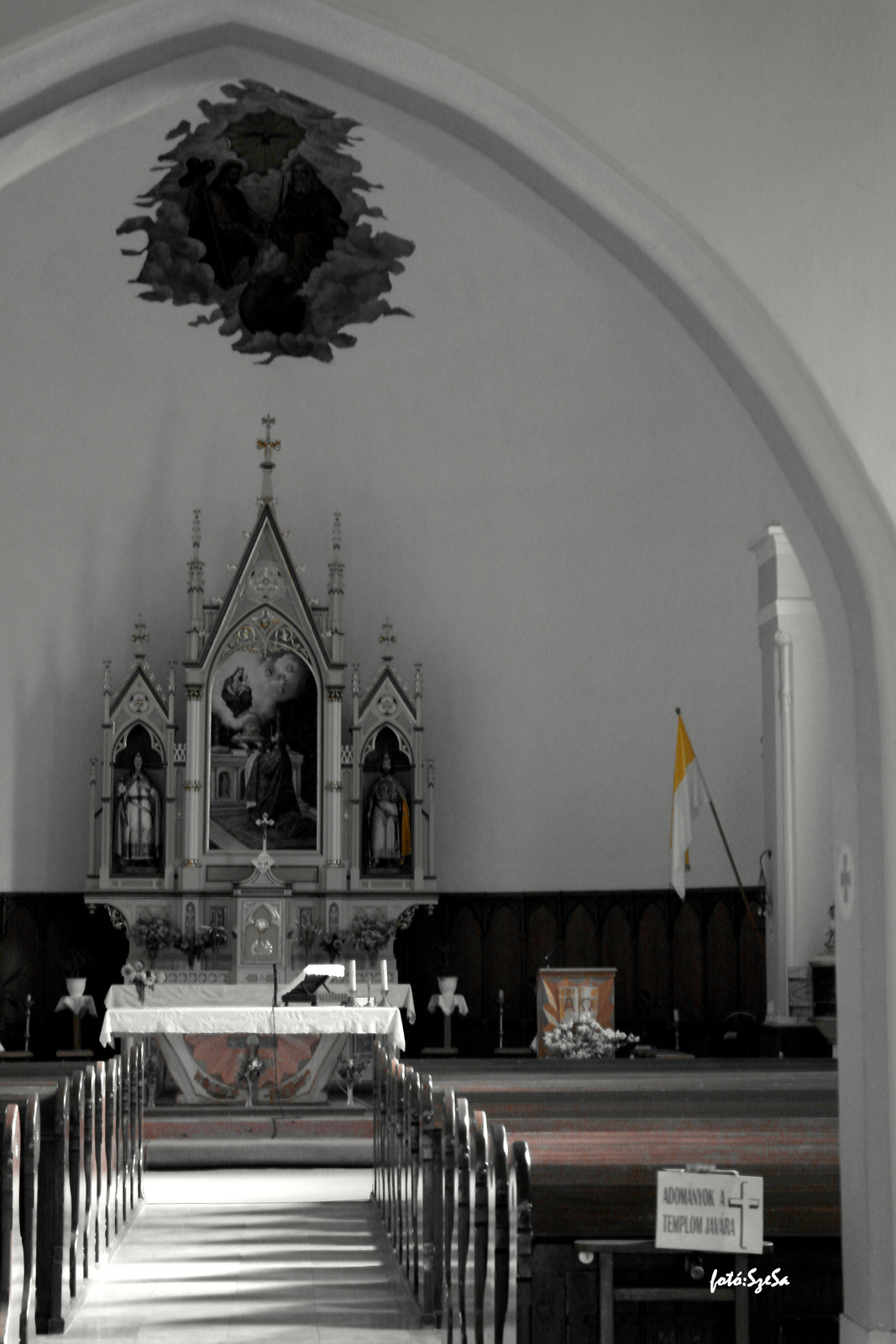 Szent István templom oltára Bordányban.