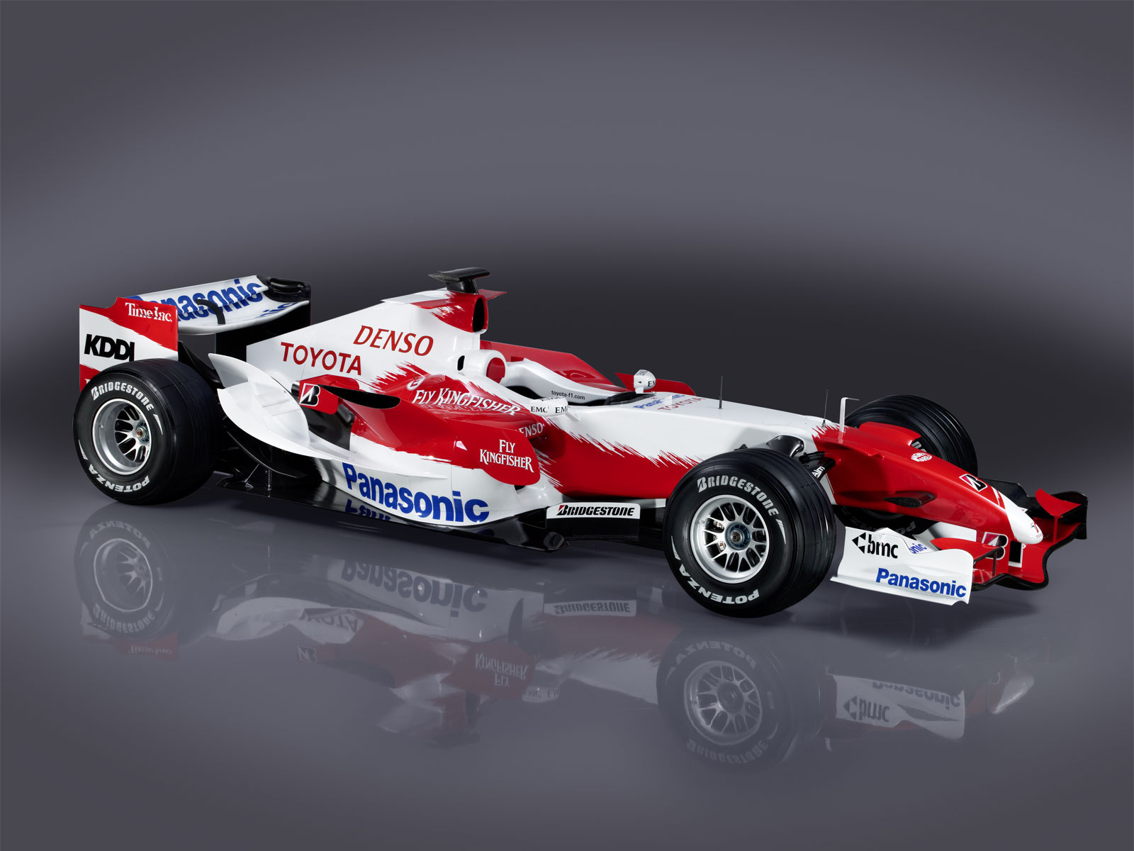 2007-Toyota-Racing-TF107-02