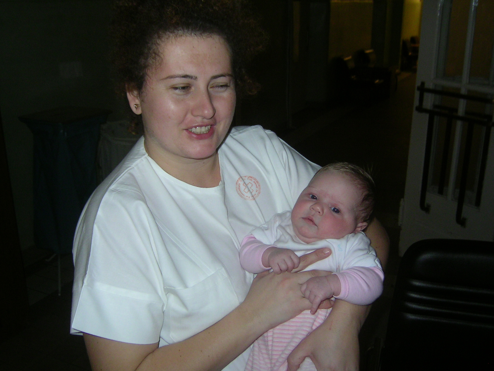 2008.01.23. (9) Brülikné Ildi nővérke még otthonról is sokat seg