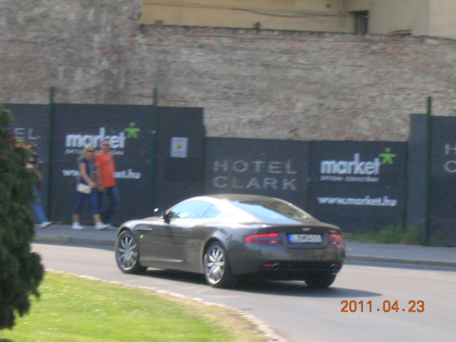 Aston Martin DB9