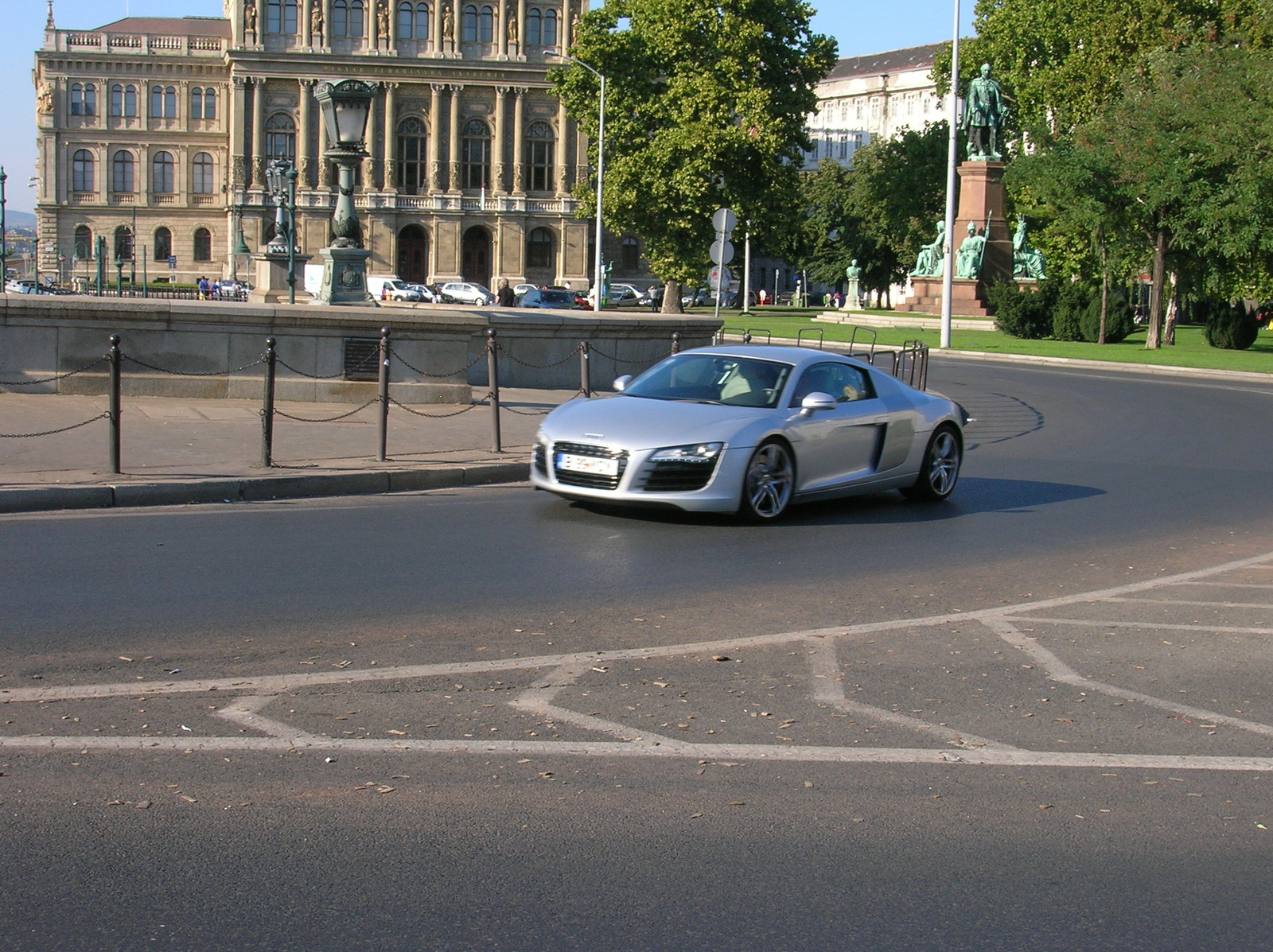 Audi R8