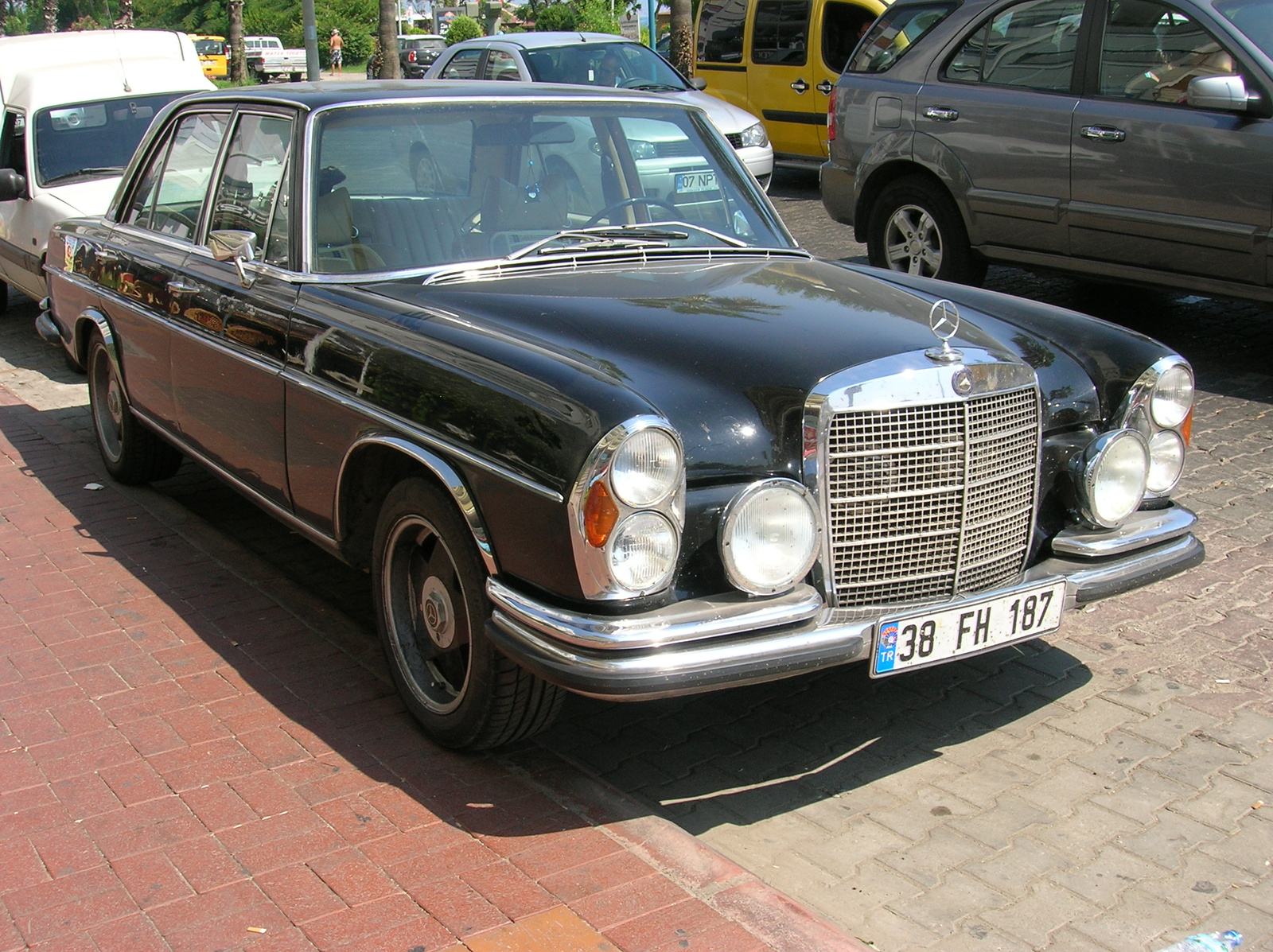 Mercedes-Benz 280S