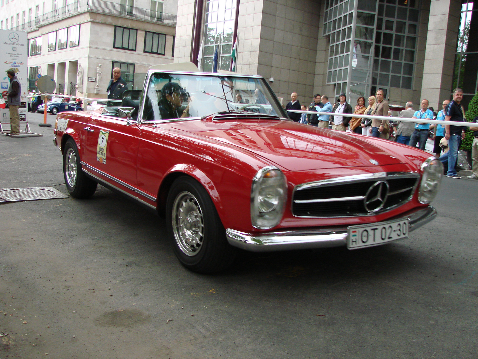 Mercedes-Benz 280 SL