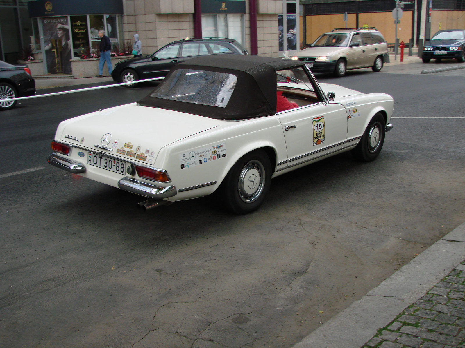 Mercedes-Benz 230 SL