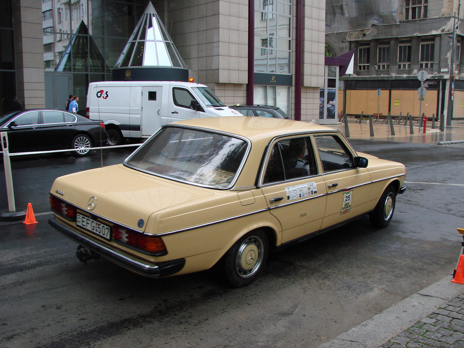 Mercedes-Benz 200