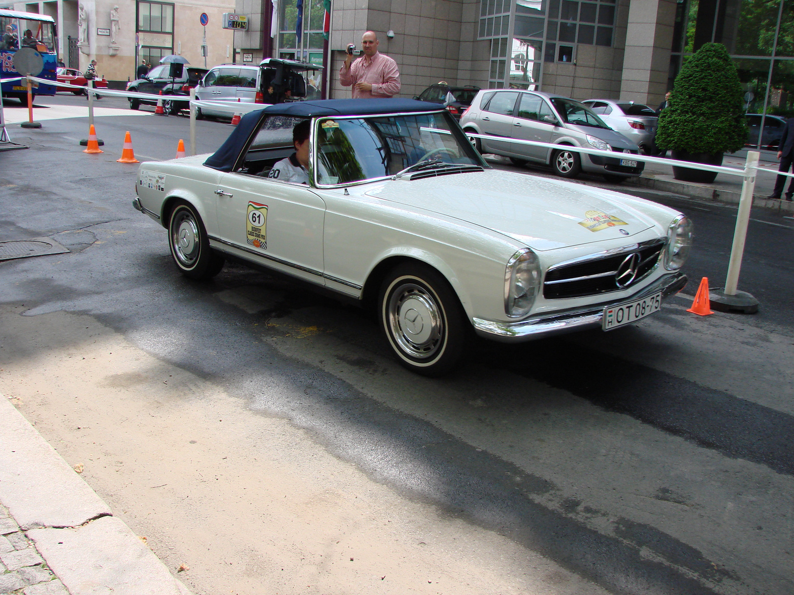 Mercedes-Benz 280 SL