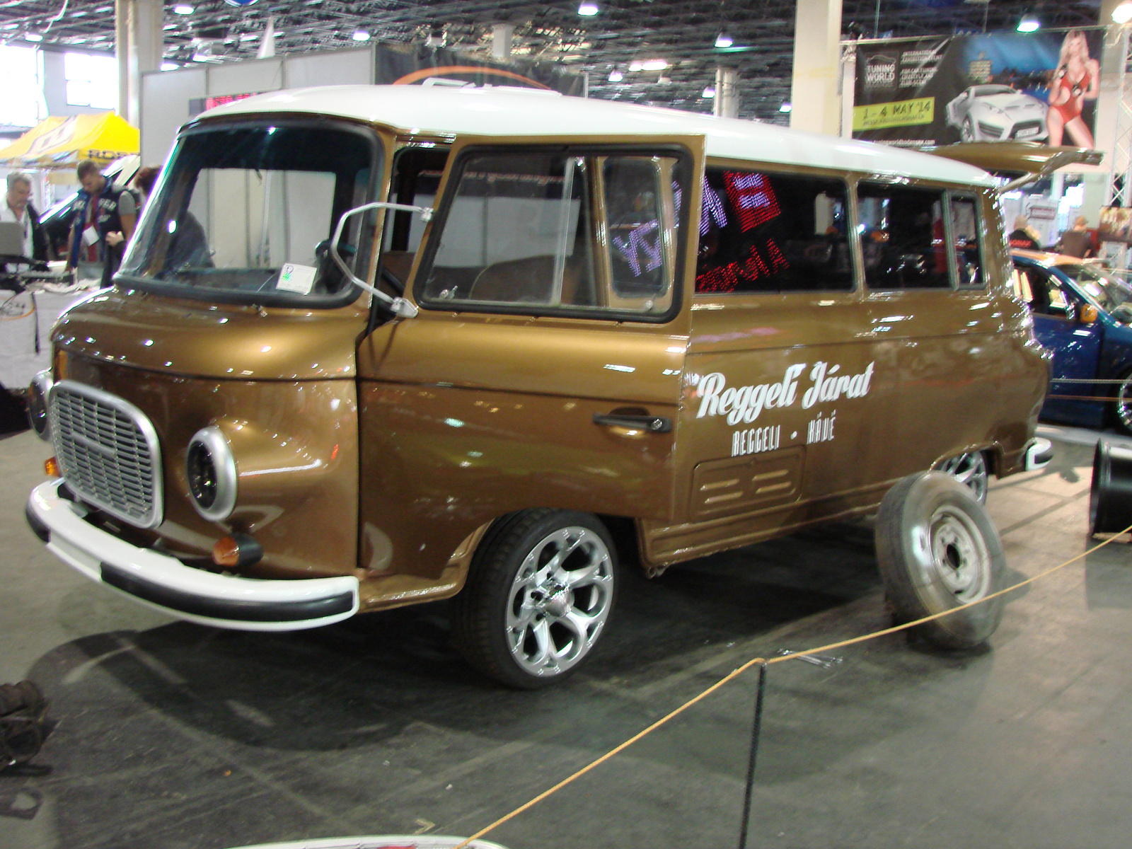 Barkas B1000