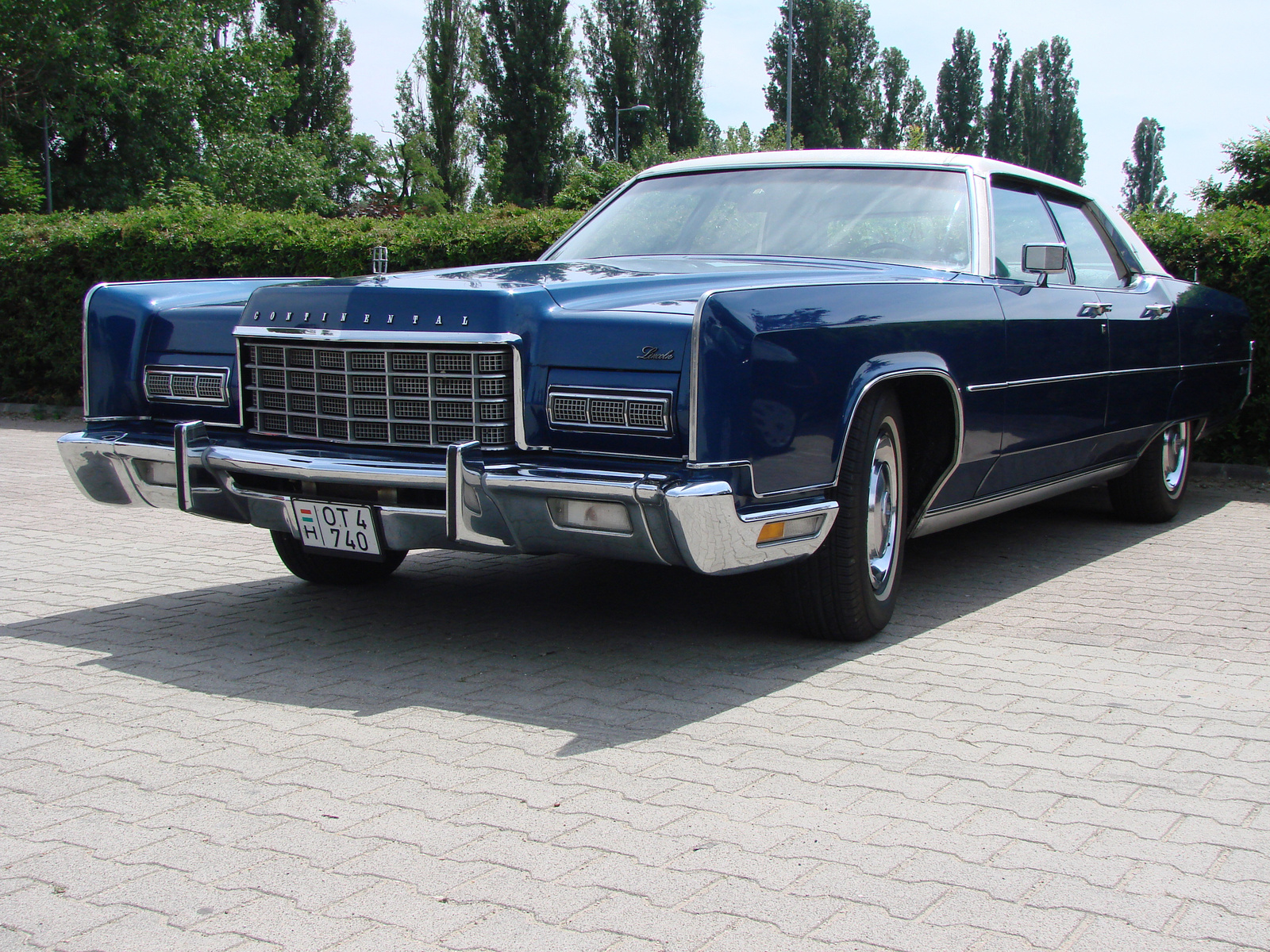 Lincoln Continental Mk V