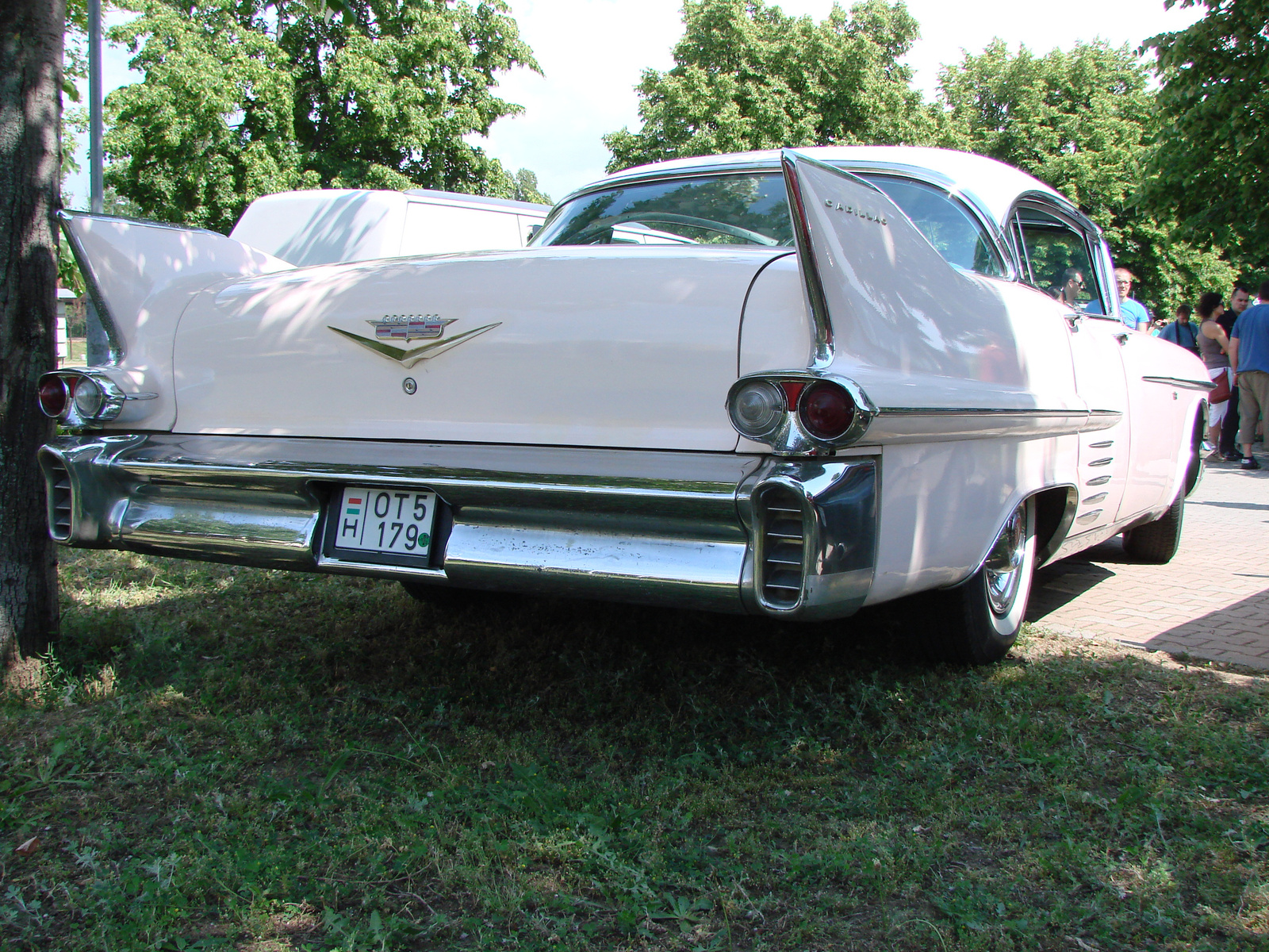 Cadillac Sedan de Ville