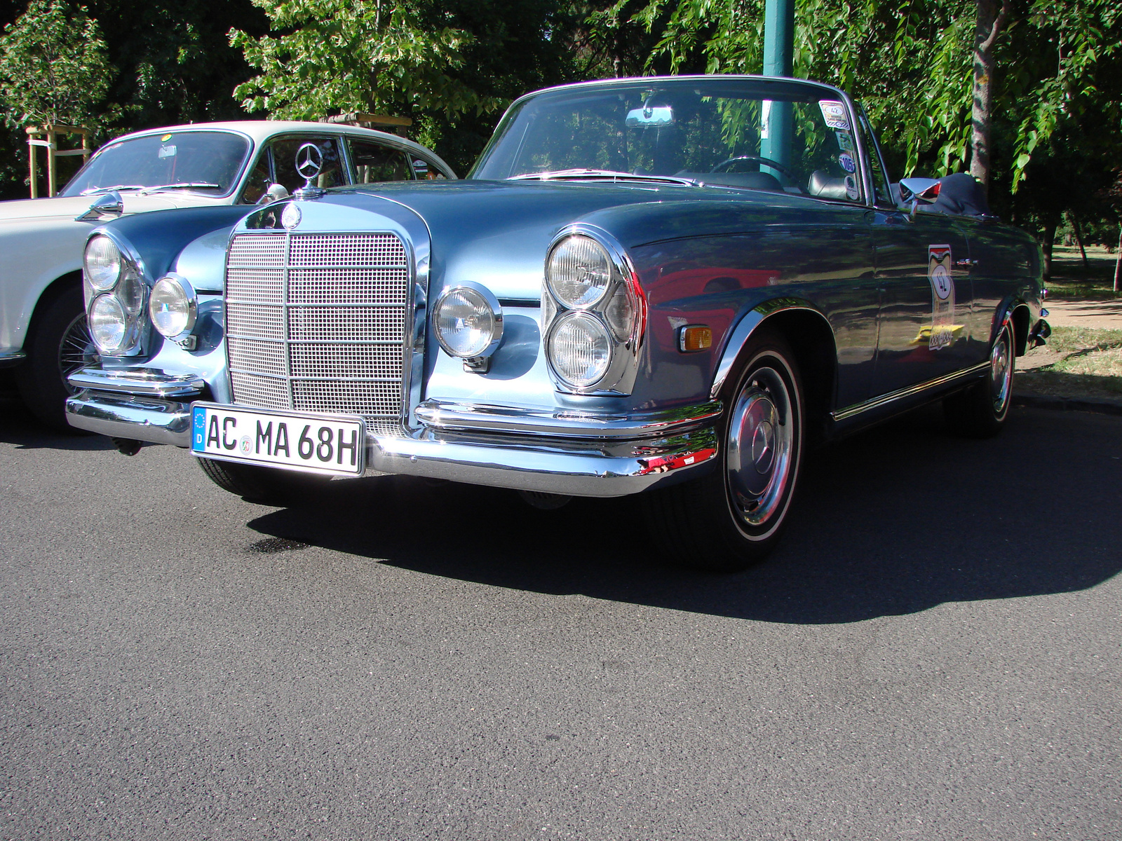 Mercedes-Benz 280 SE Cabriolet