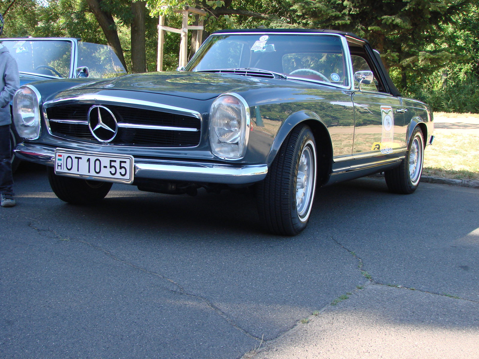 Mercedes-Benz 230 SL