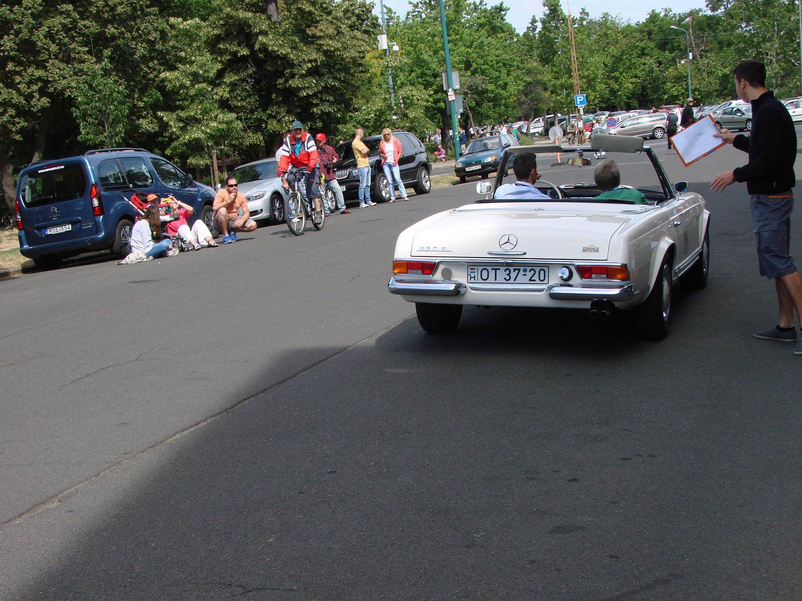 Mercedes-Benz 230 SL