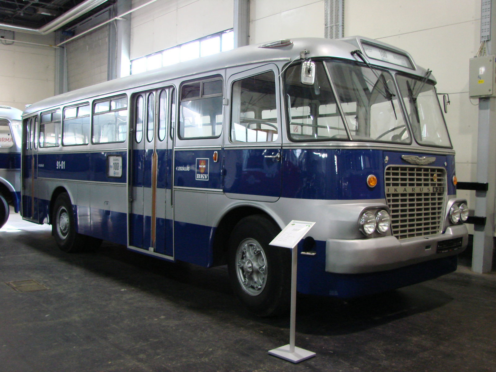 Ikarus 620