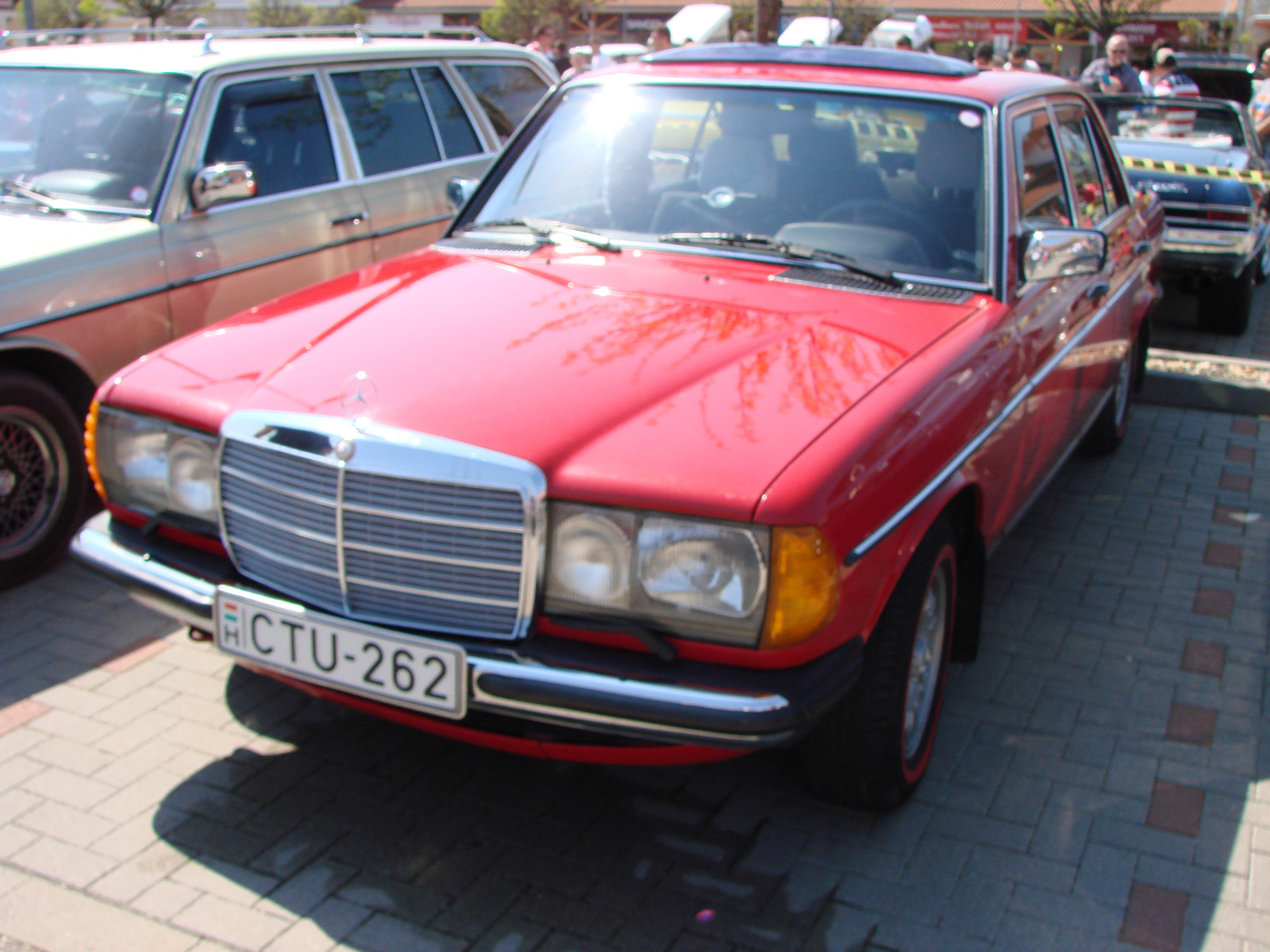 Mercedes-Benz 200