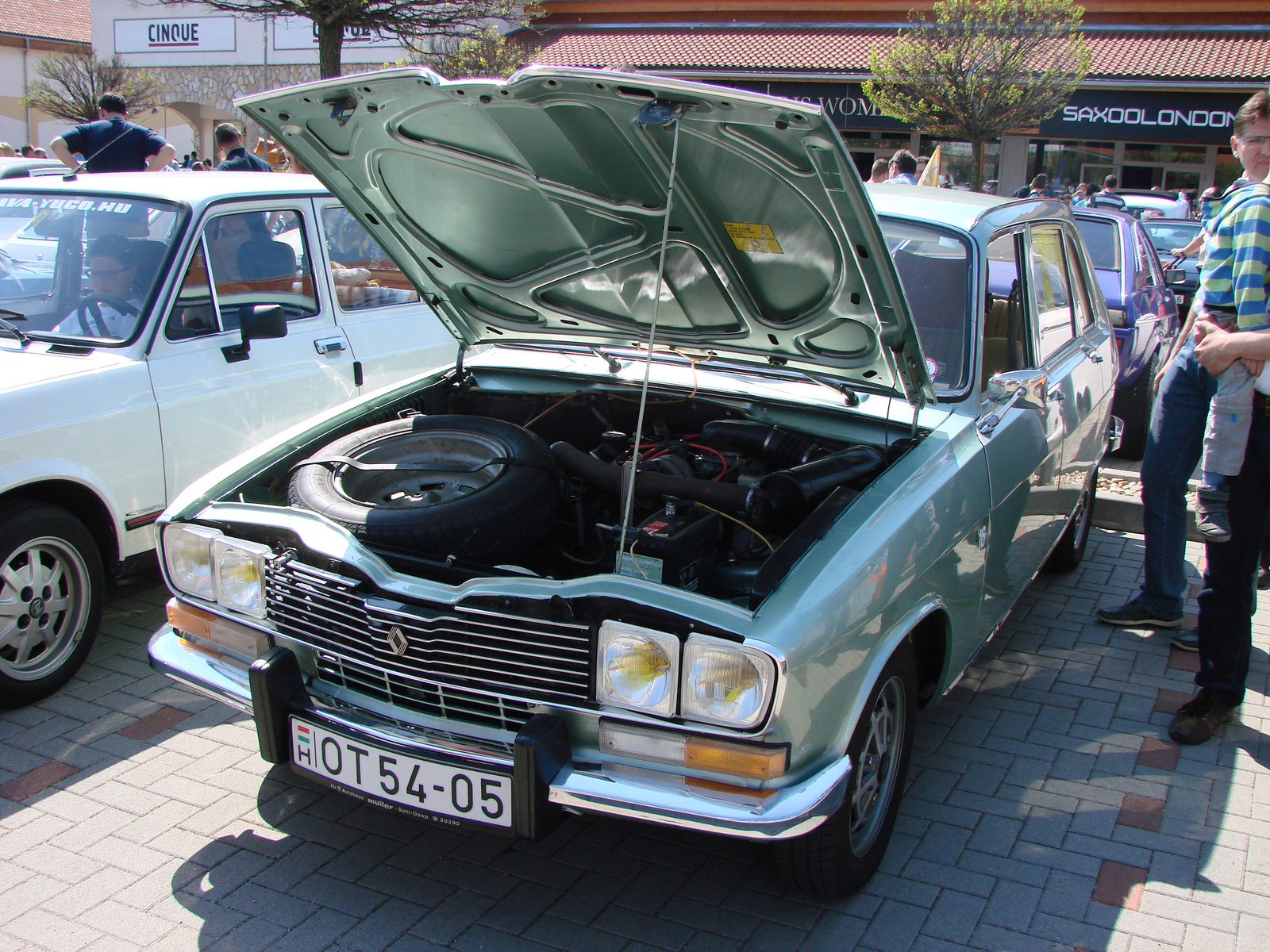 Renault 16