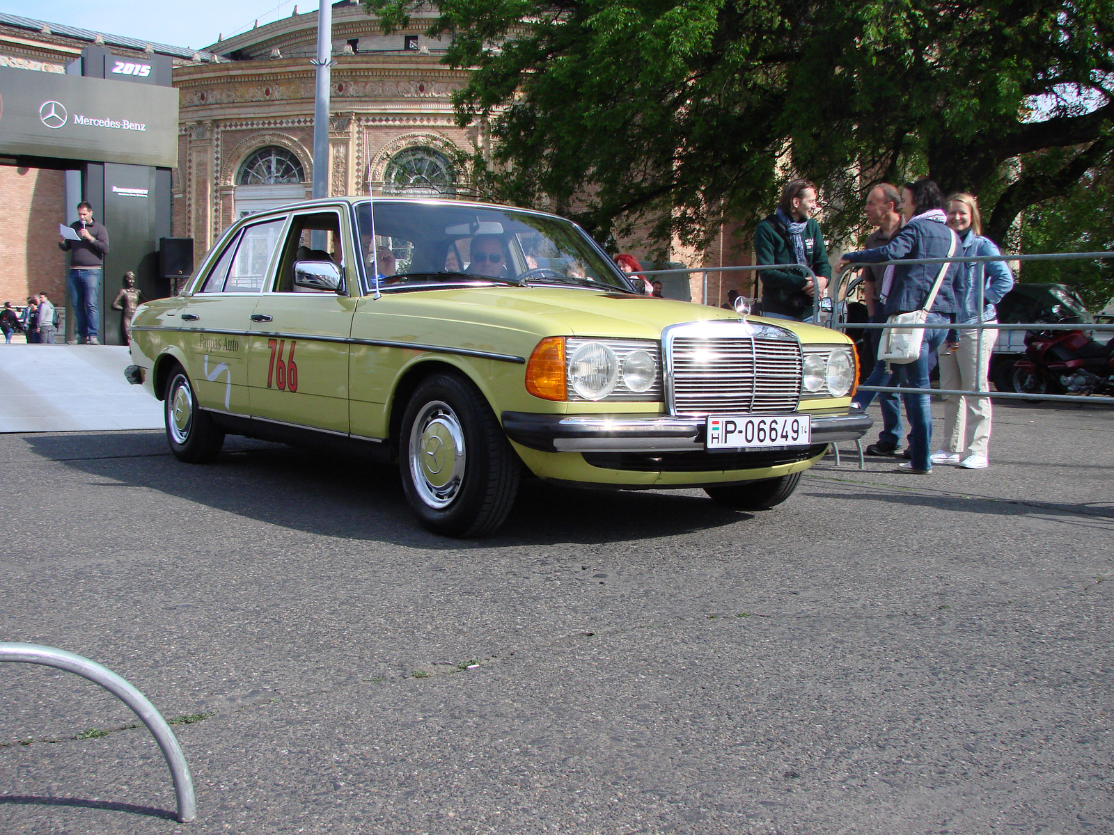 Mercedes-Benz 300 D