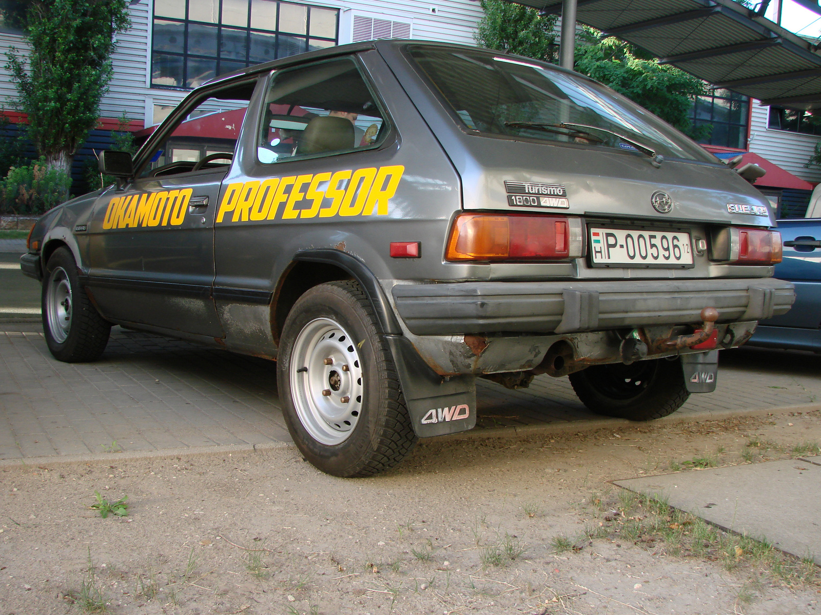 Subaru Leone