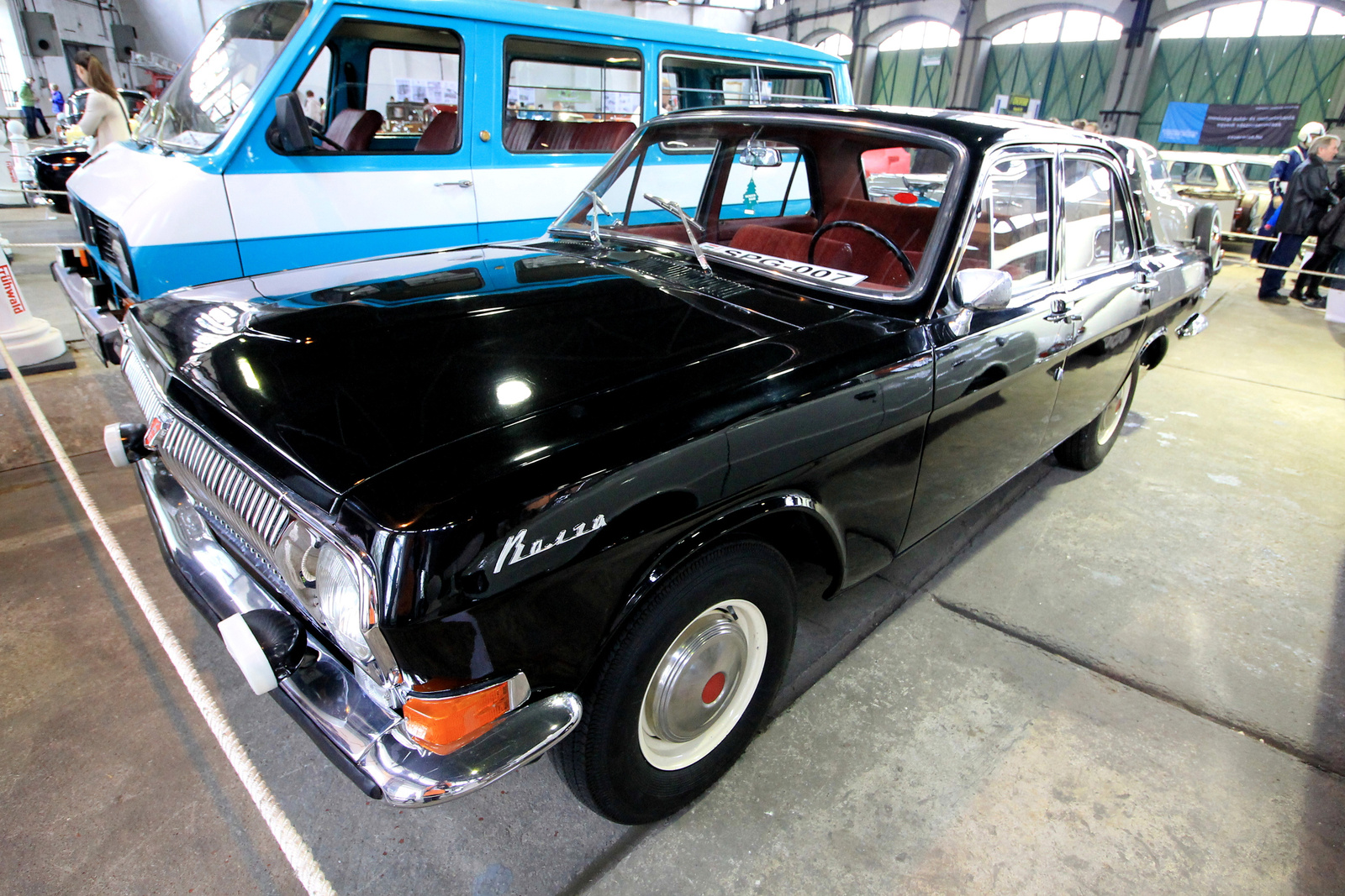 GAZ Volga M24