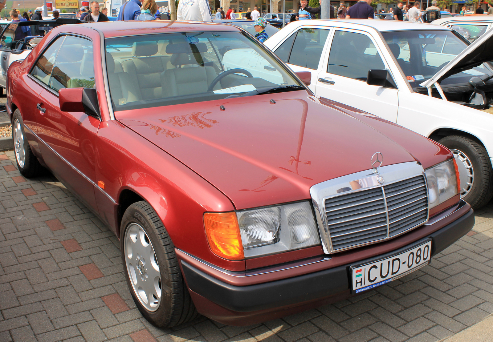 Mercedes-Benz 230CE