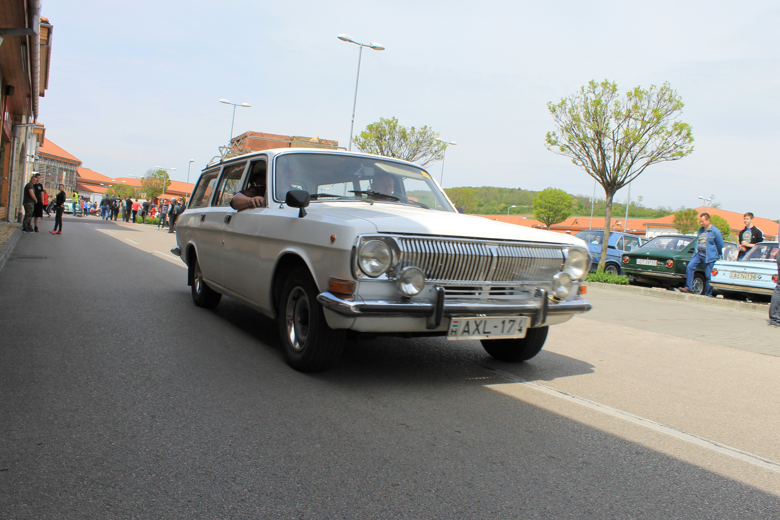 GAZ Volga M24-12