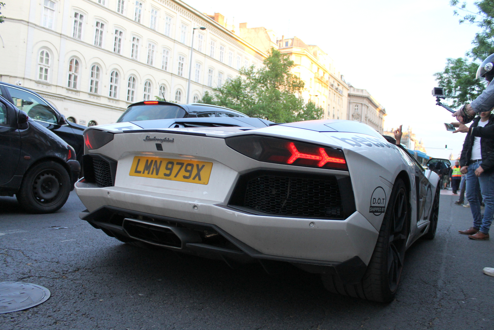 Lamborghini Avetandor LP 700-4 Roadster Pirelli Edition