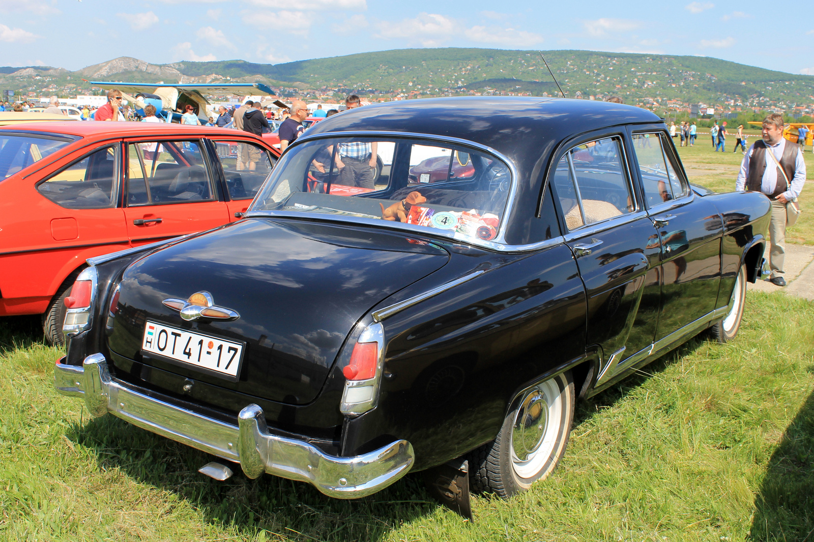 GAZ Volga M21